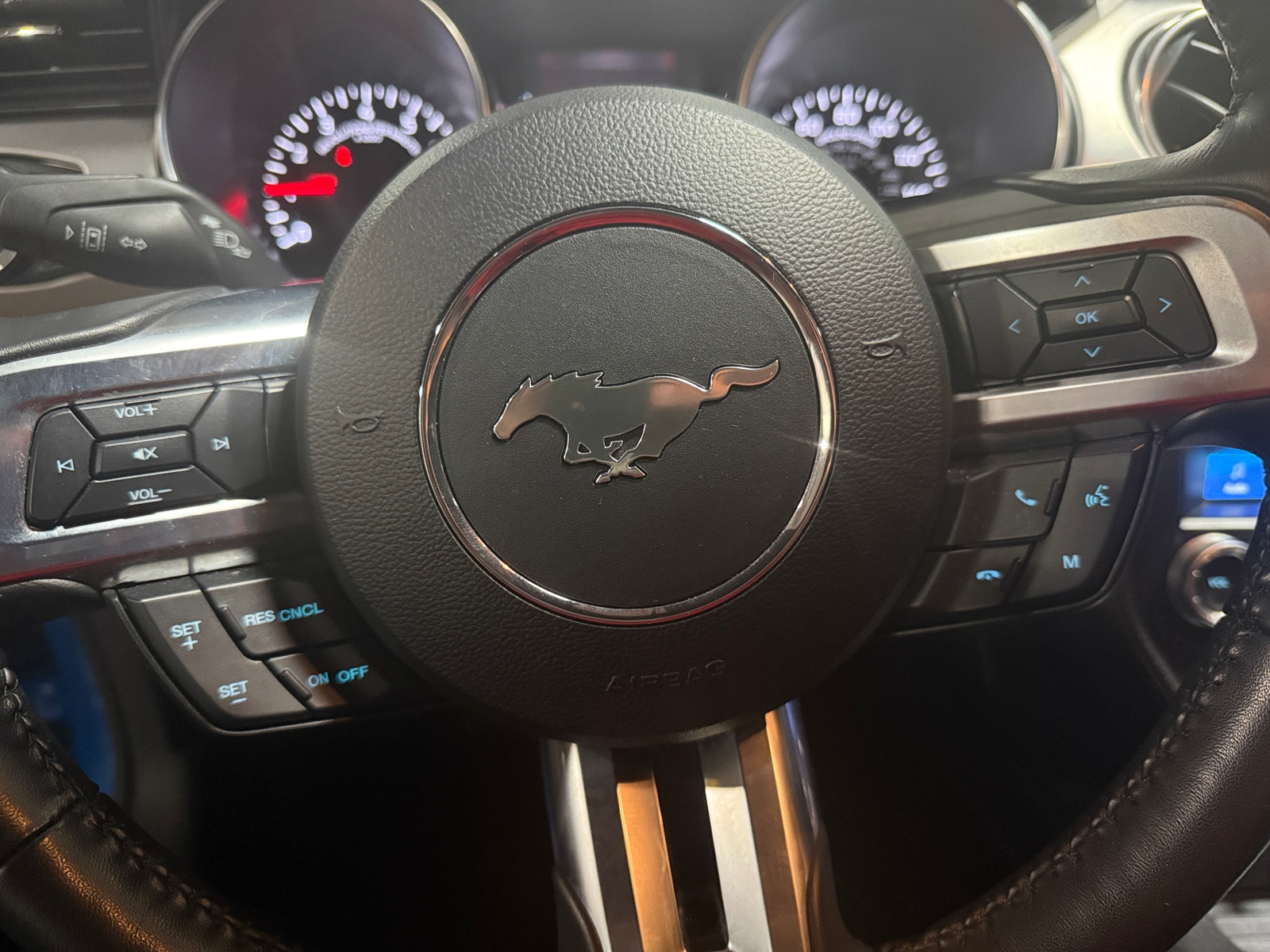 Thumbnail: 2022 Ford Mustang - 4