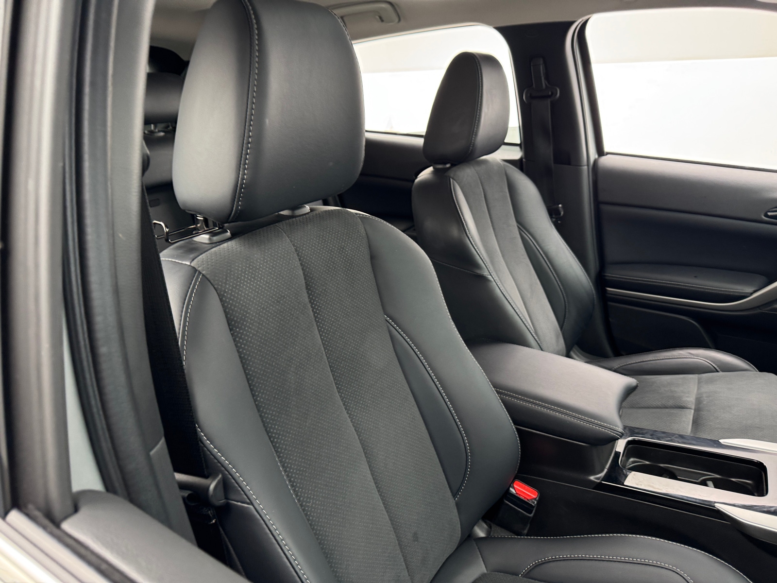 Thumbnail: 2024 Mitsubishi Eclipse Cross - 2