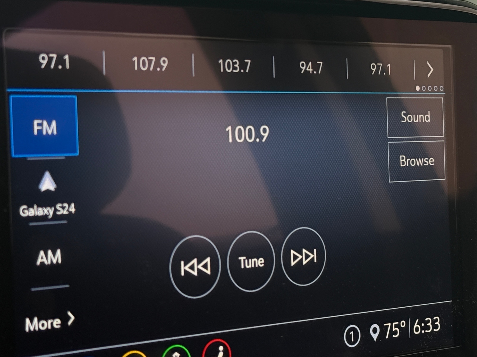 Thumbnail: 2021 Chevrolet Traverse - 4