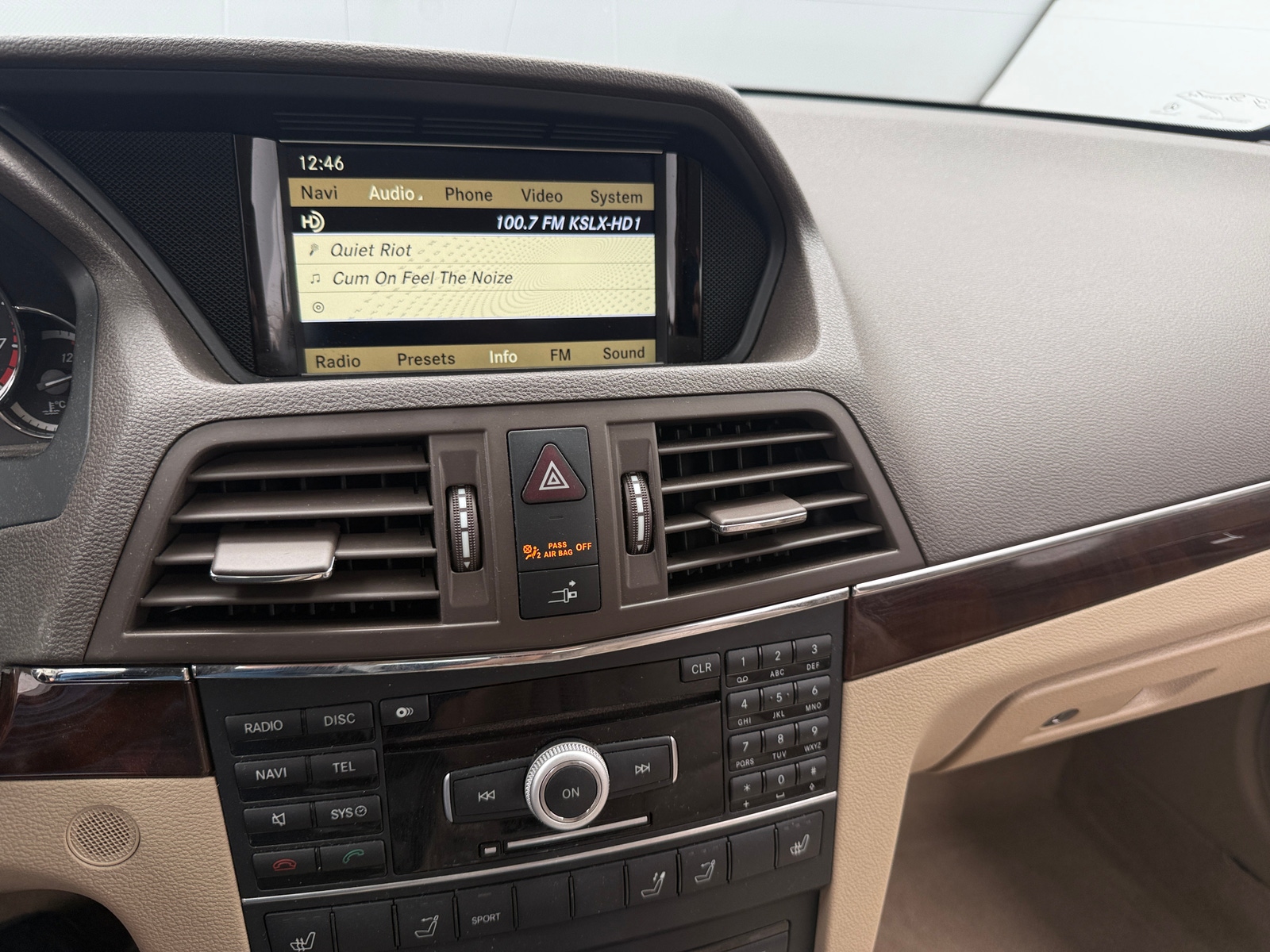 Thumbnail: 2011 Mercedes-Benz E-Class - 3