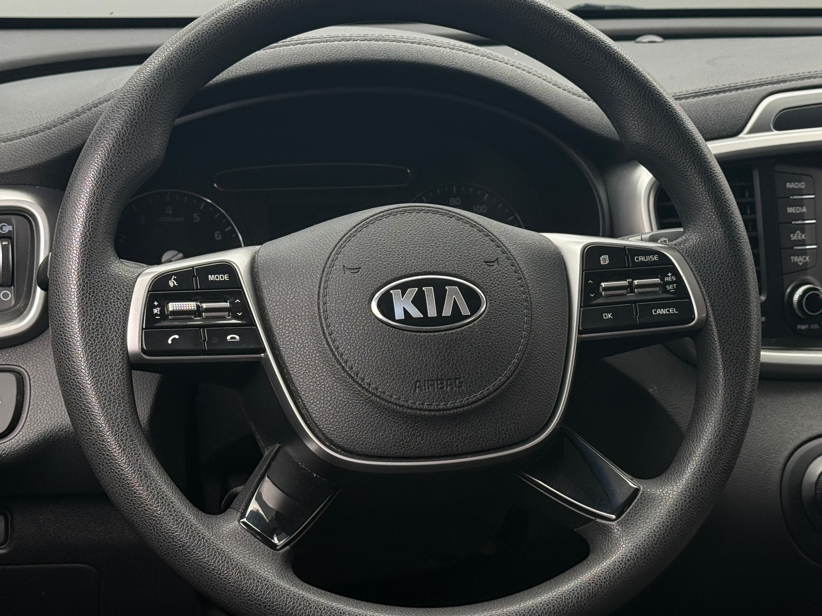 Thumbnail: 2020 Kia Sorento - 5