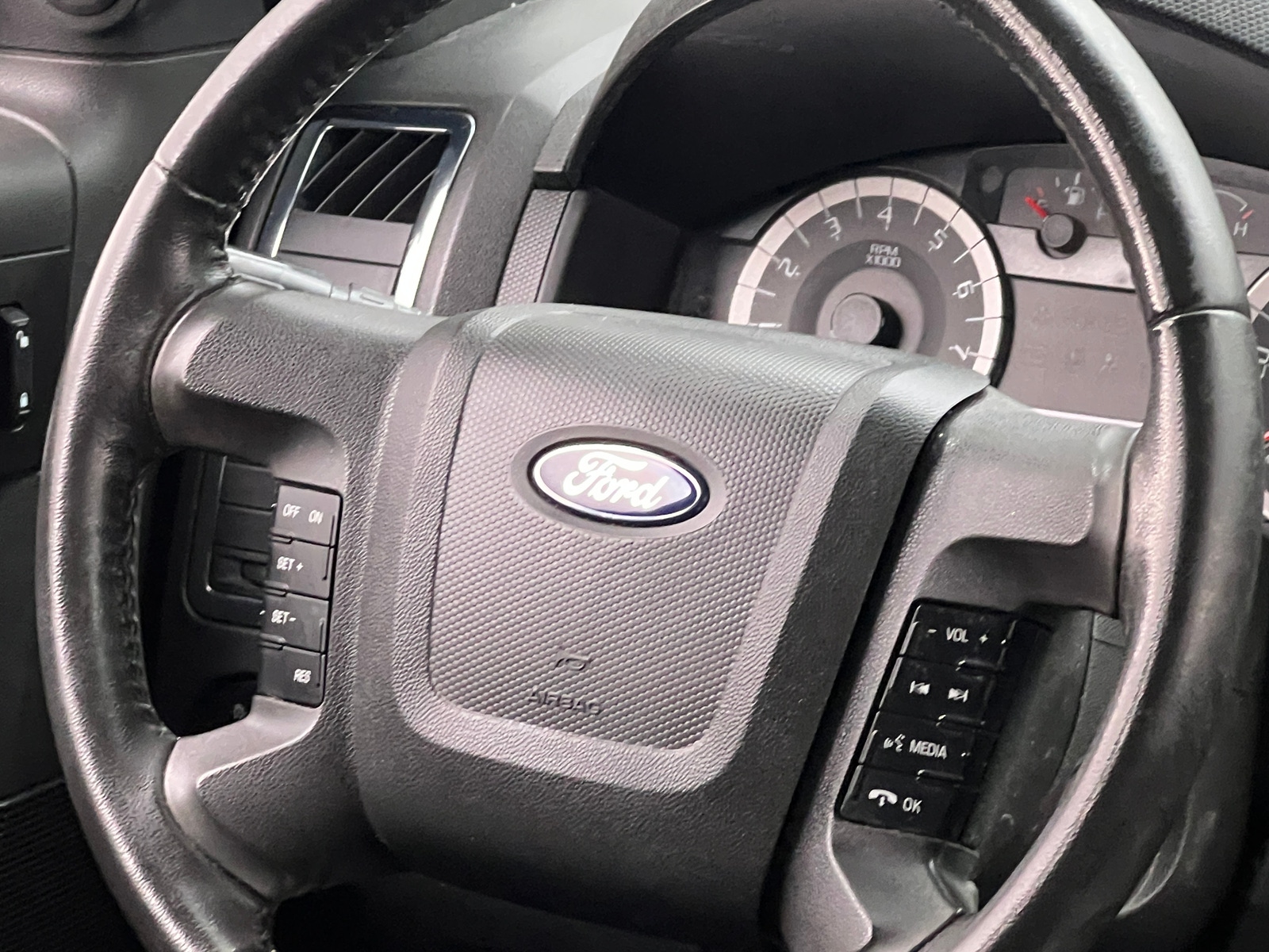 Thumbnail: 2012 Ford Escape - 4