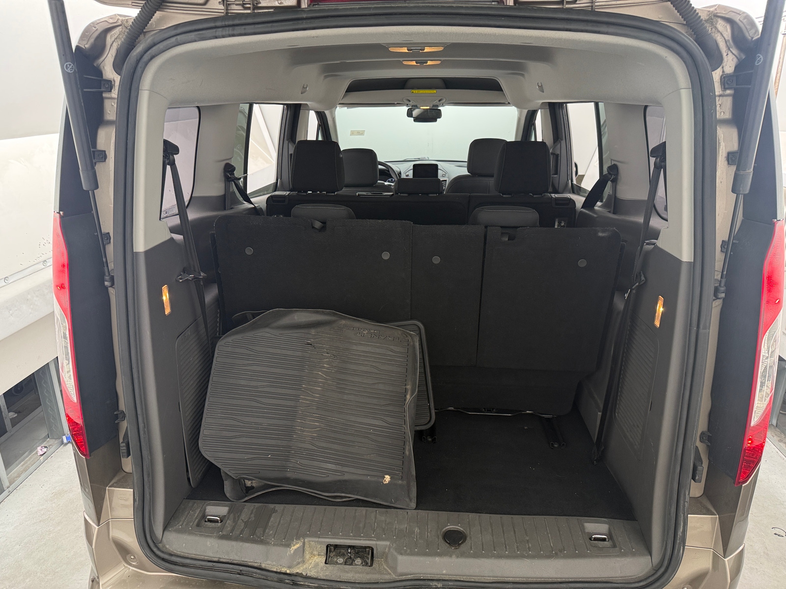 Thumbnail: 2019 Ford Transit Series - 7