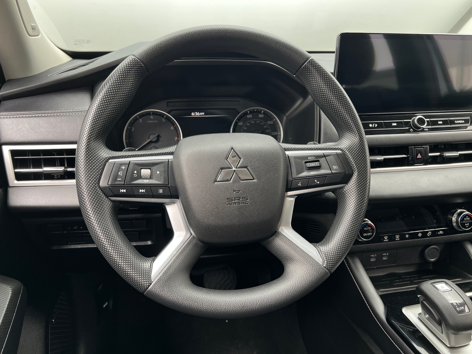 Thumbnail: 2025 Mitsubishi Outlander - 5