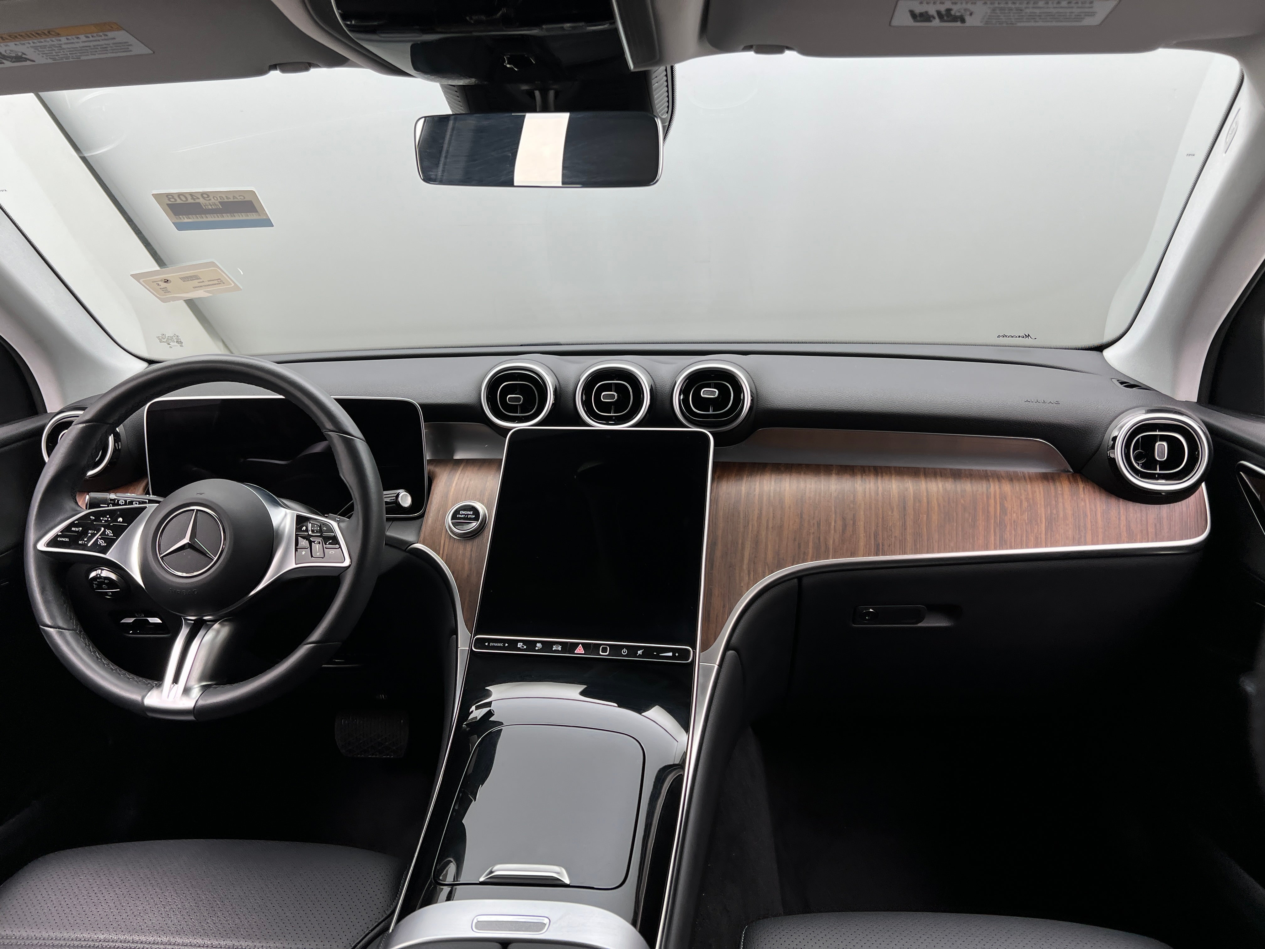 2025 Mercedes-Benz GLC Base - Photo 7