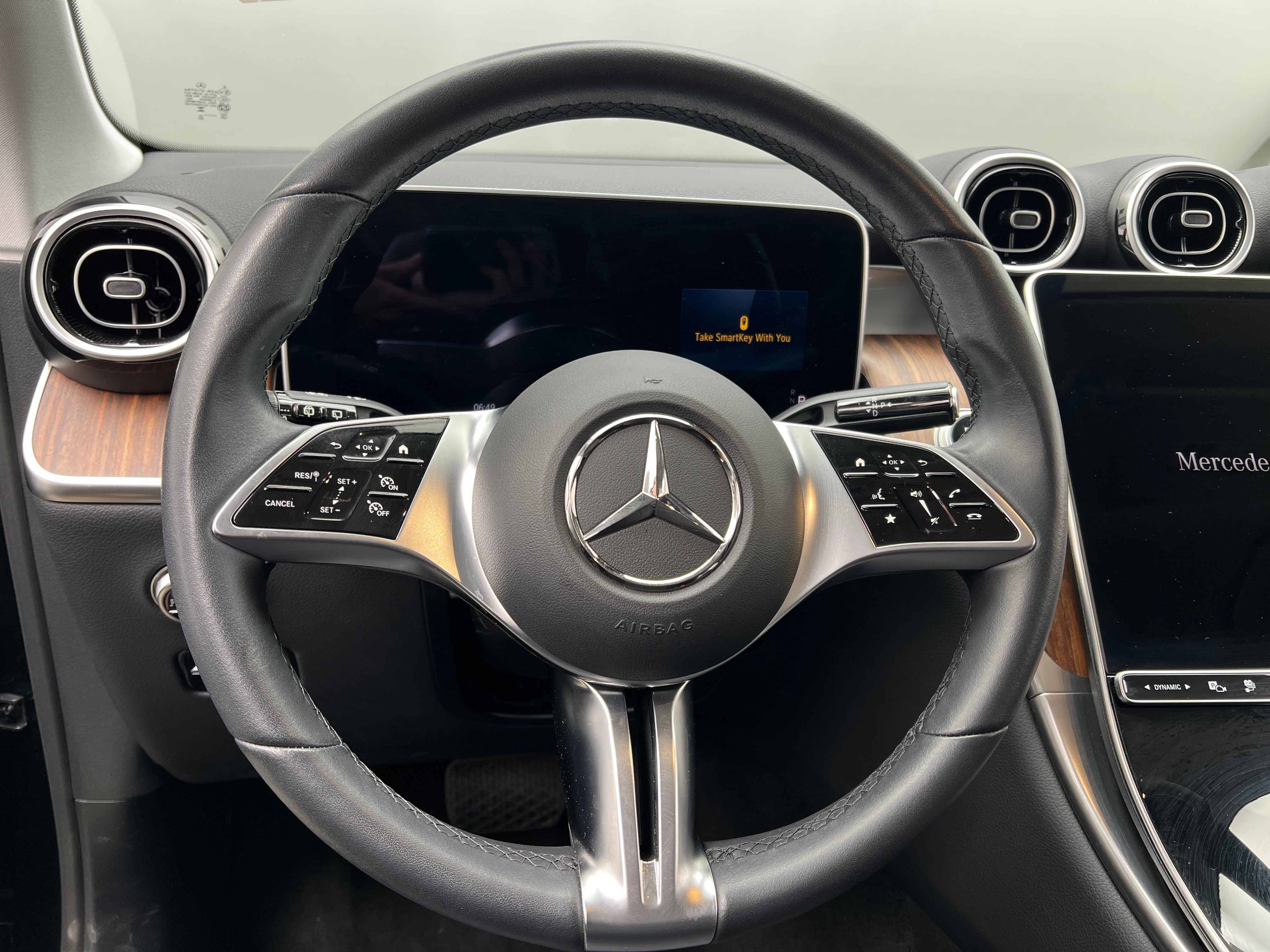 2025 Mercedes-Benz GLC Base - Photo 8