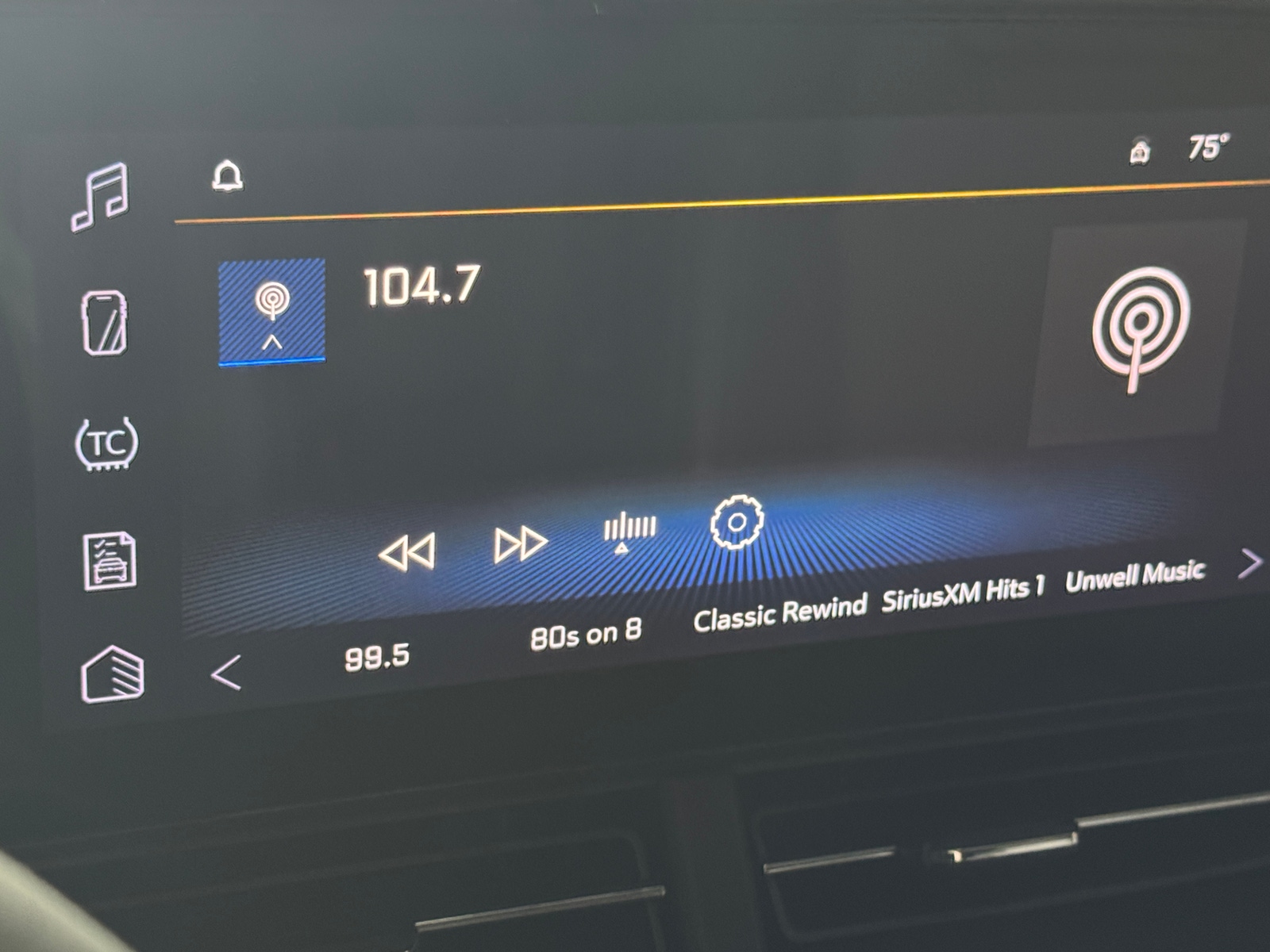 Thumbnail: 2025 Chevrolet Trax - 4