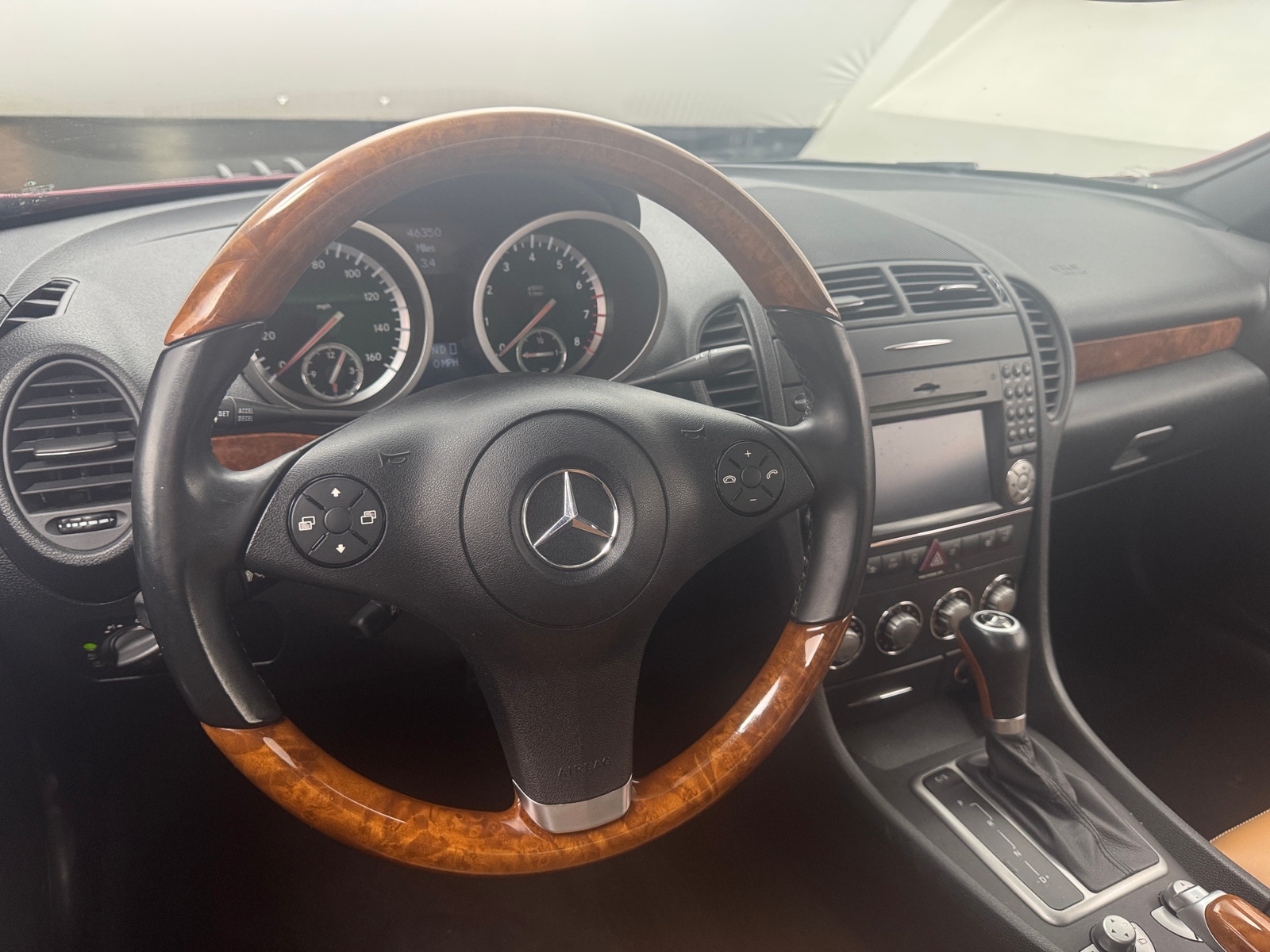 Thumbnail: 2010 Mercedes-Benz SLK - 4