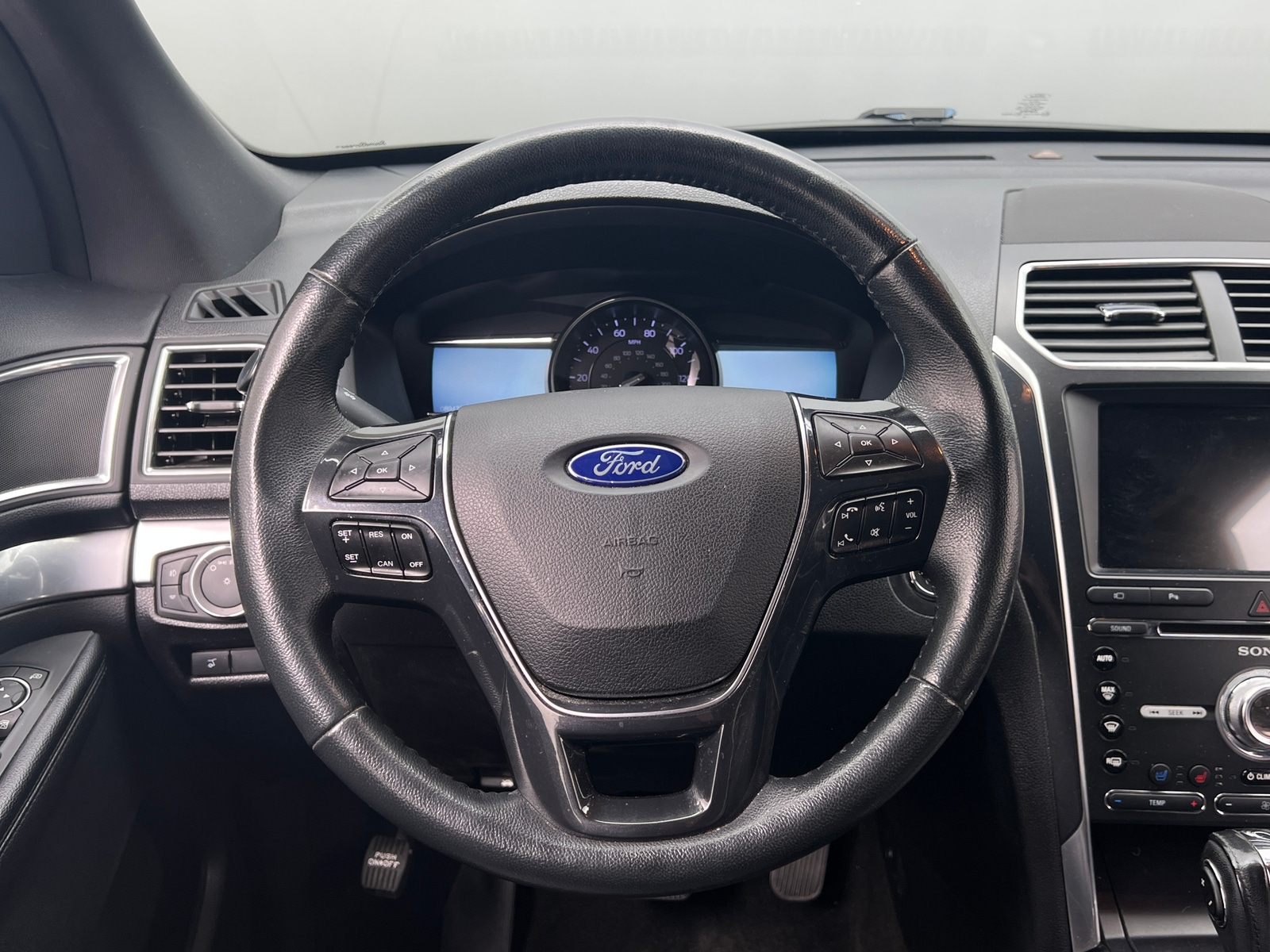 Thumbnail: 2018 Ford Explorer - 4