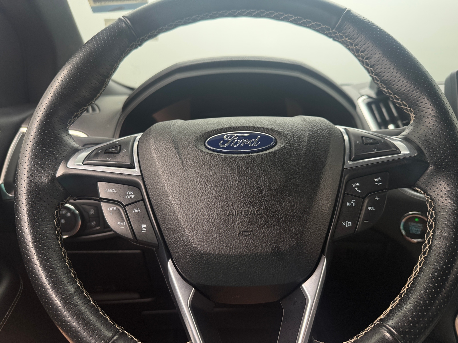 Thumbnail: 2022 Ford Edge - 4