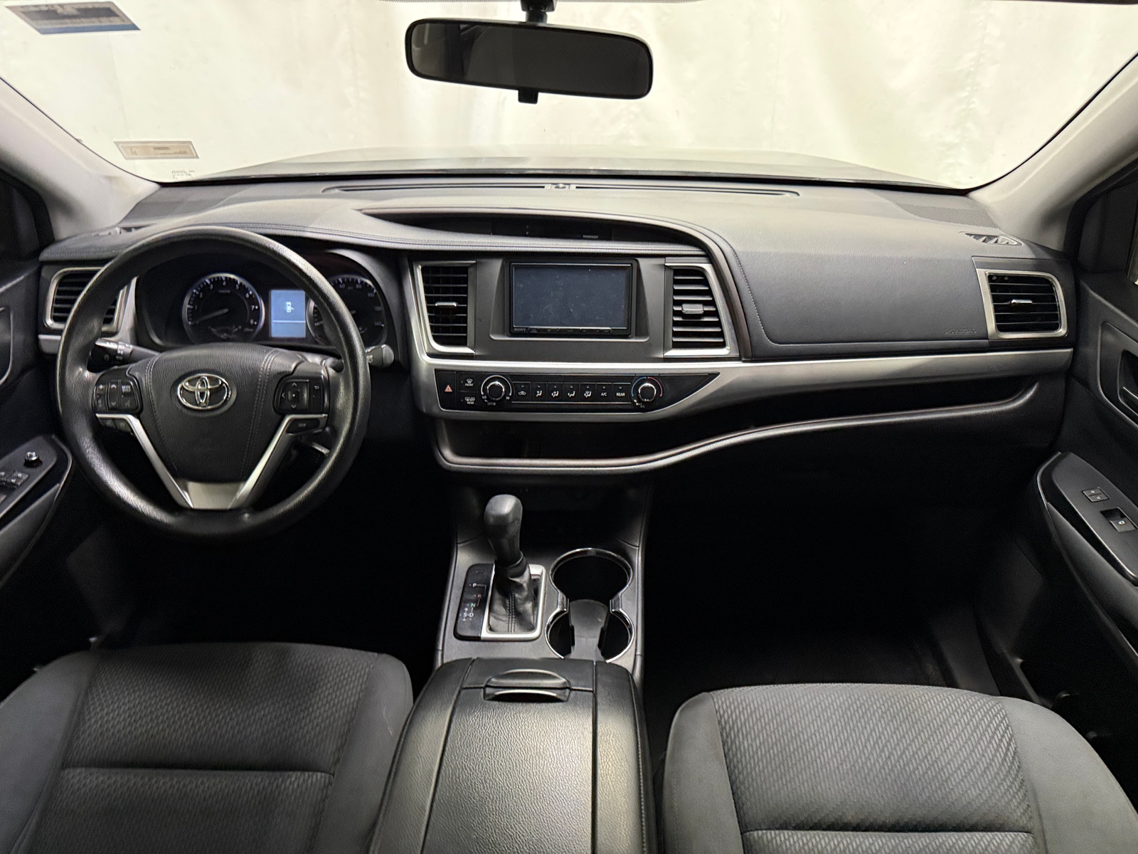 Thumbnail: 2015 Toyota Highlander - 3