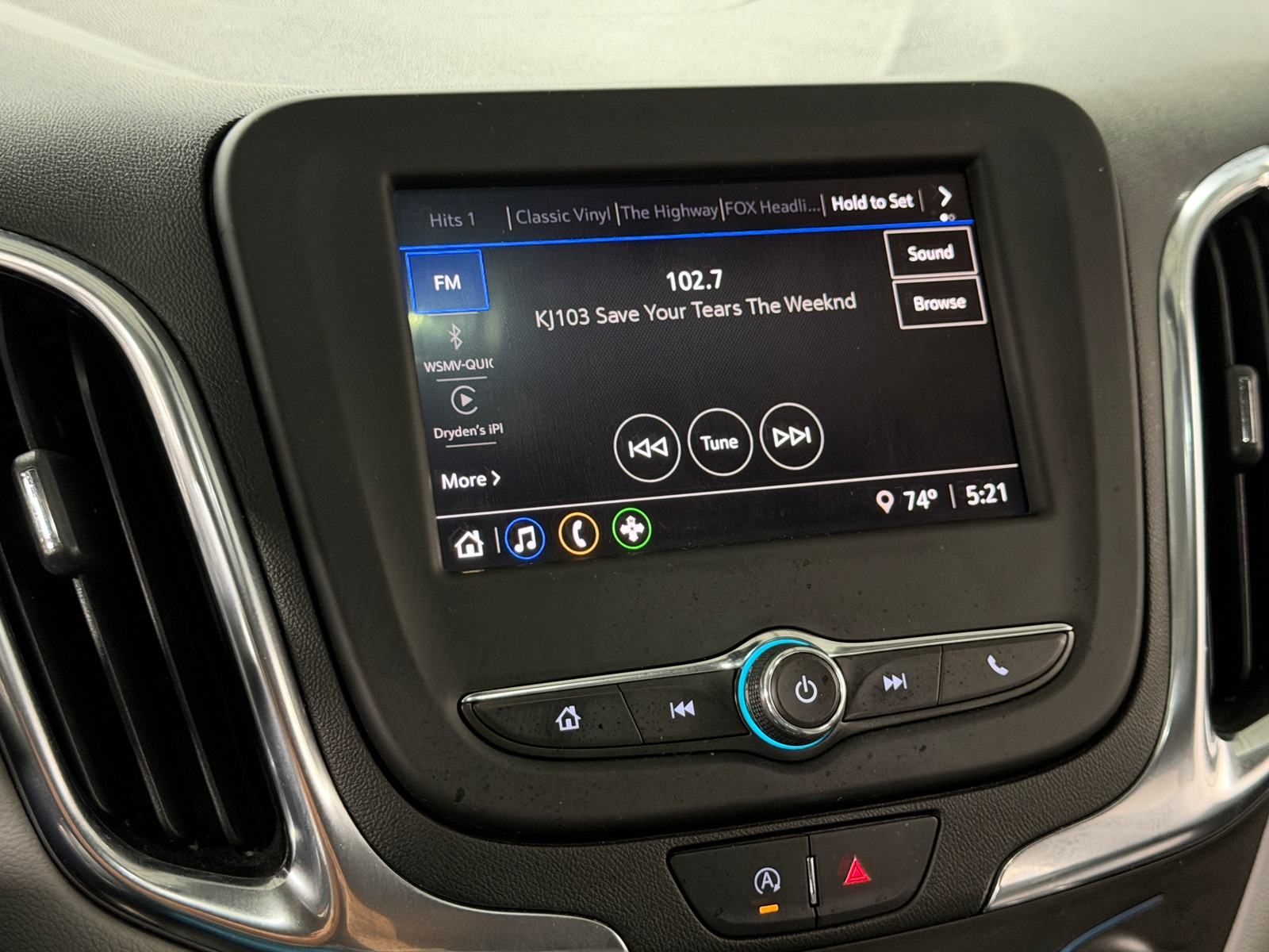 Thumbnail: 2022 Chevrolet Equinox - 4