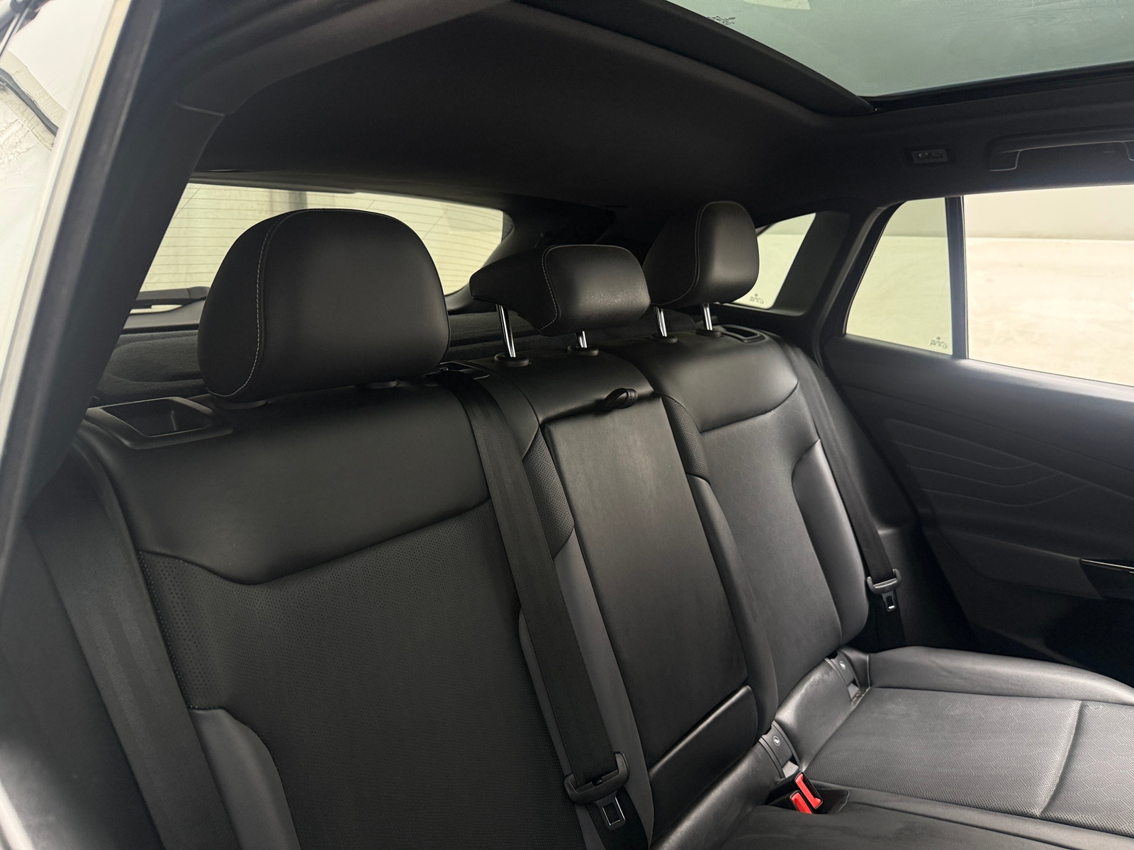 Thumbnail: 2023 Volkswagen ID.4 - 5