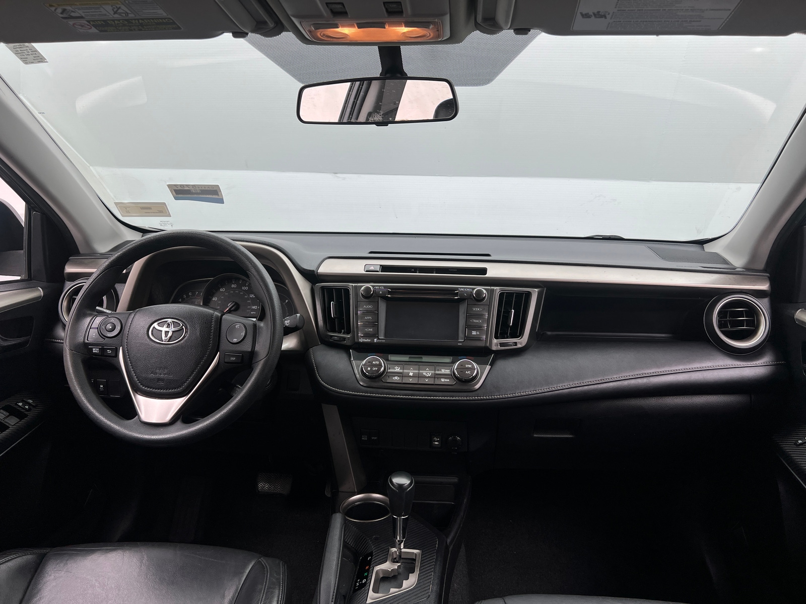 Thumbnail: 2015 Toyota RAV4 - 3