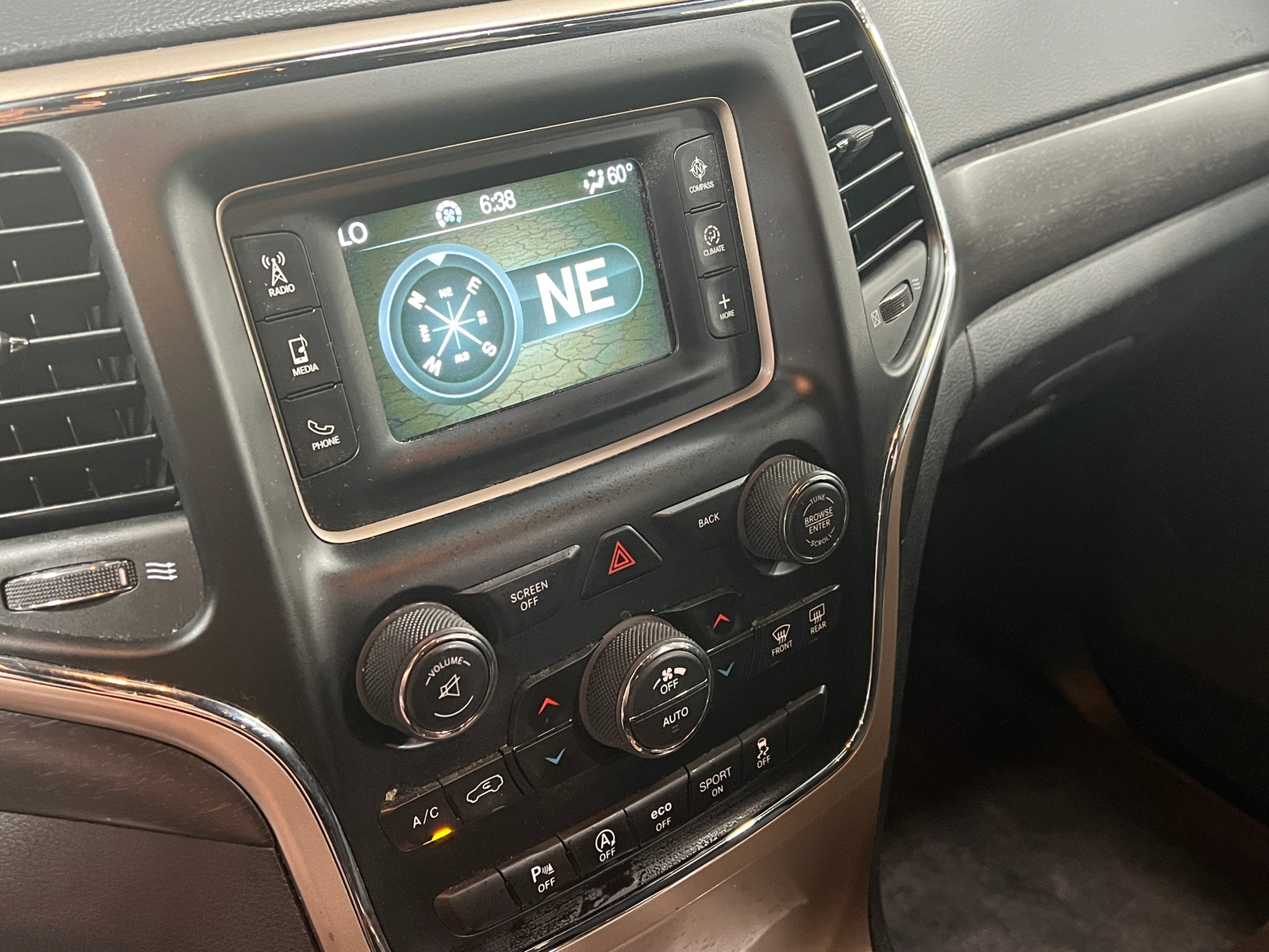 Thumbnail: 2017 Jeep Grand Cherokee - 4