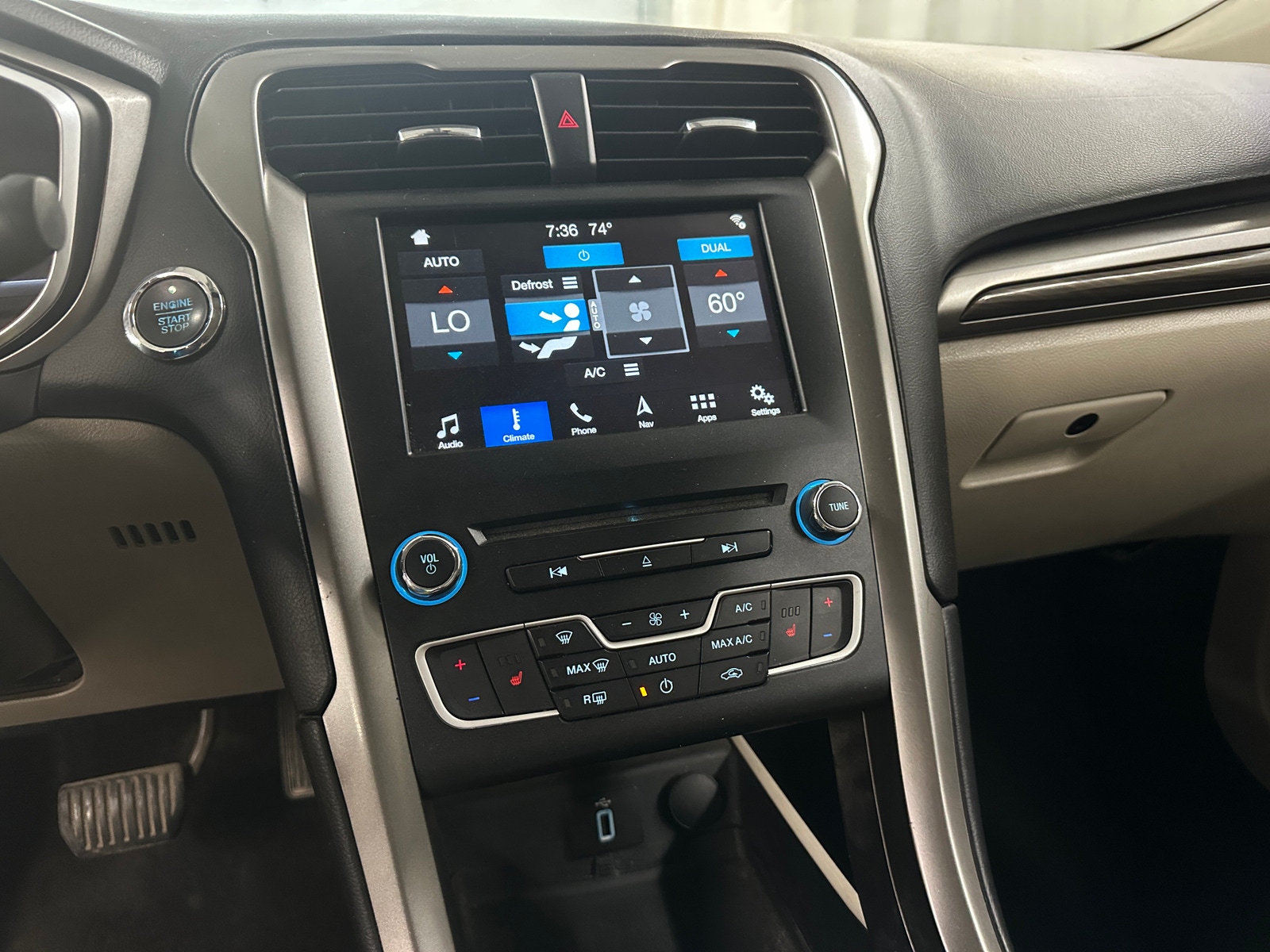 Thumbnail: 2017 Ford Fusion - 4