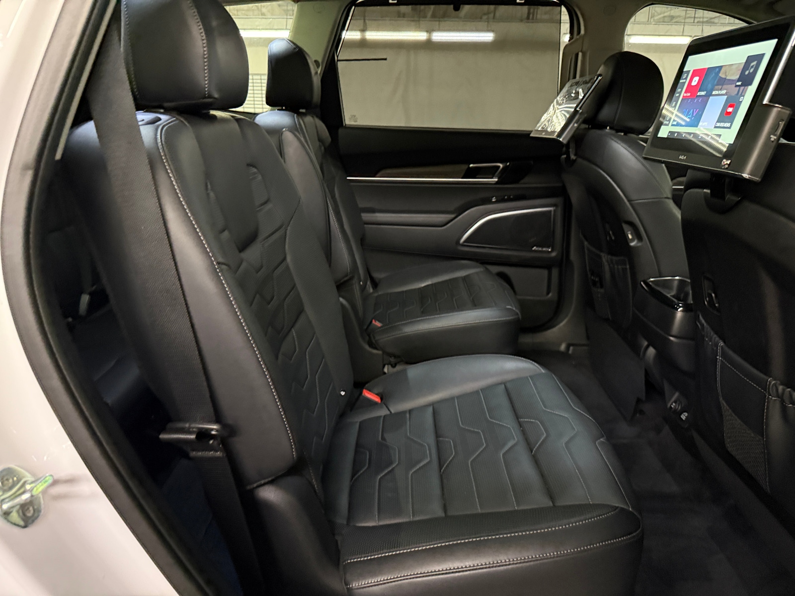 Thumbnail: 2022 Kia Telluride - 5