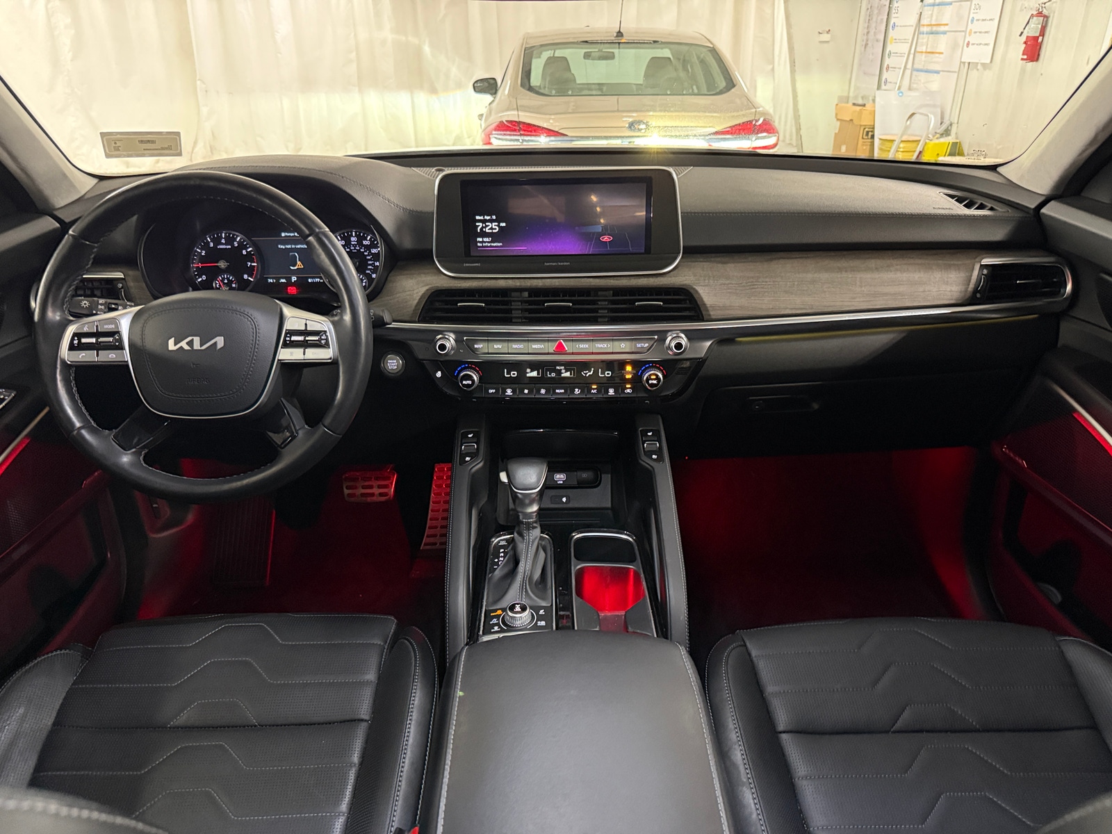 Thumbnail: 2022 Kia Telluride - 2