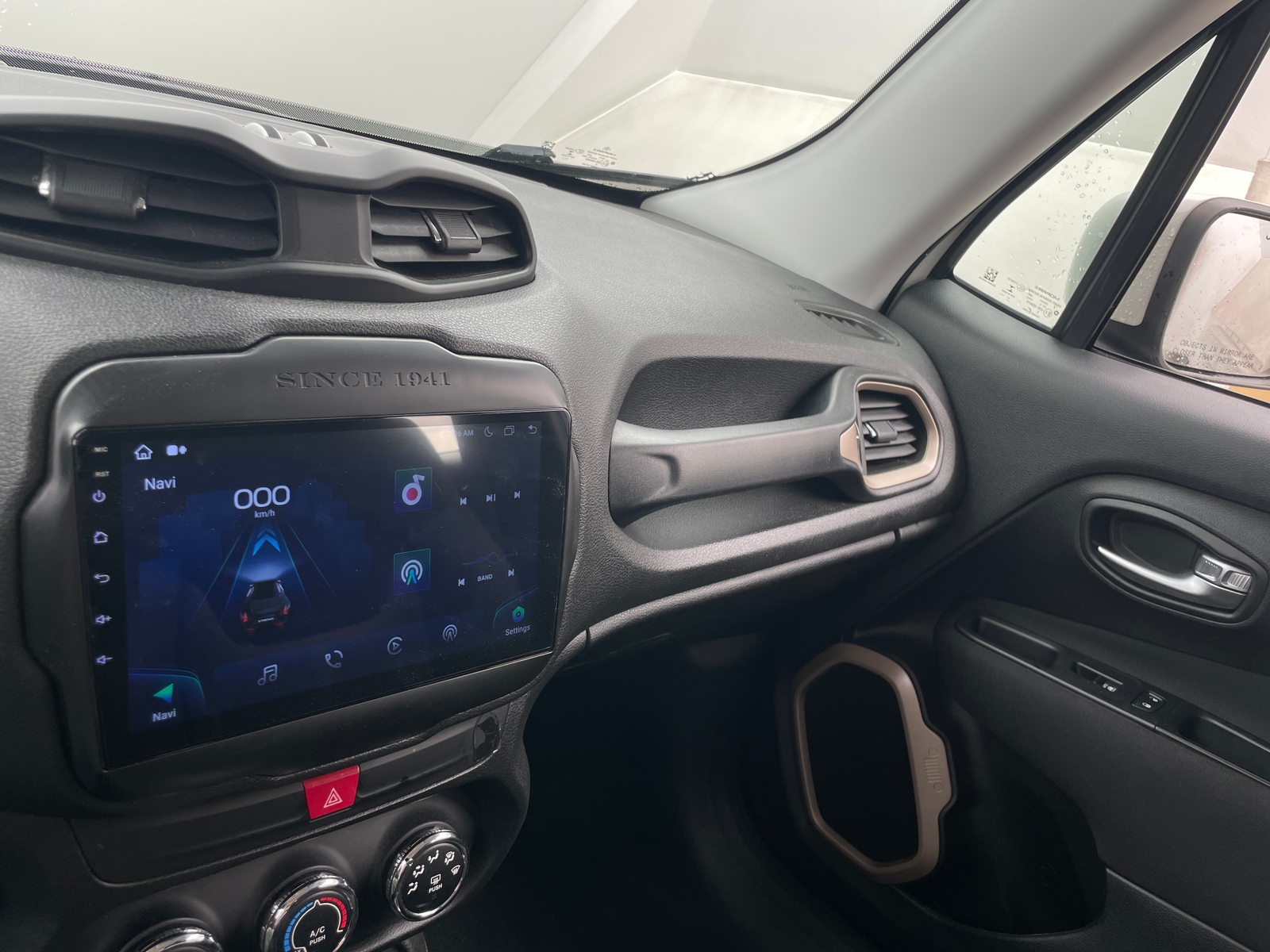 Thumbnail: 2017 Jeep Renegade - 4