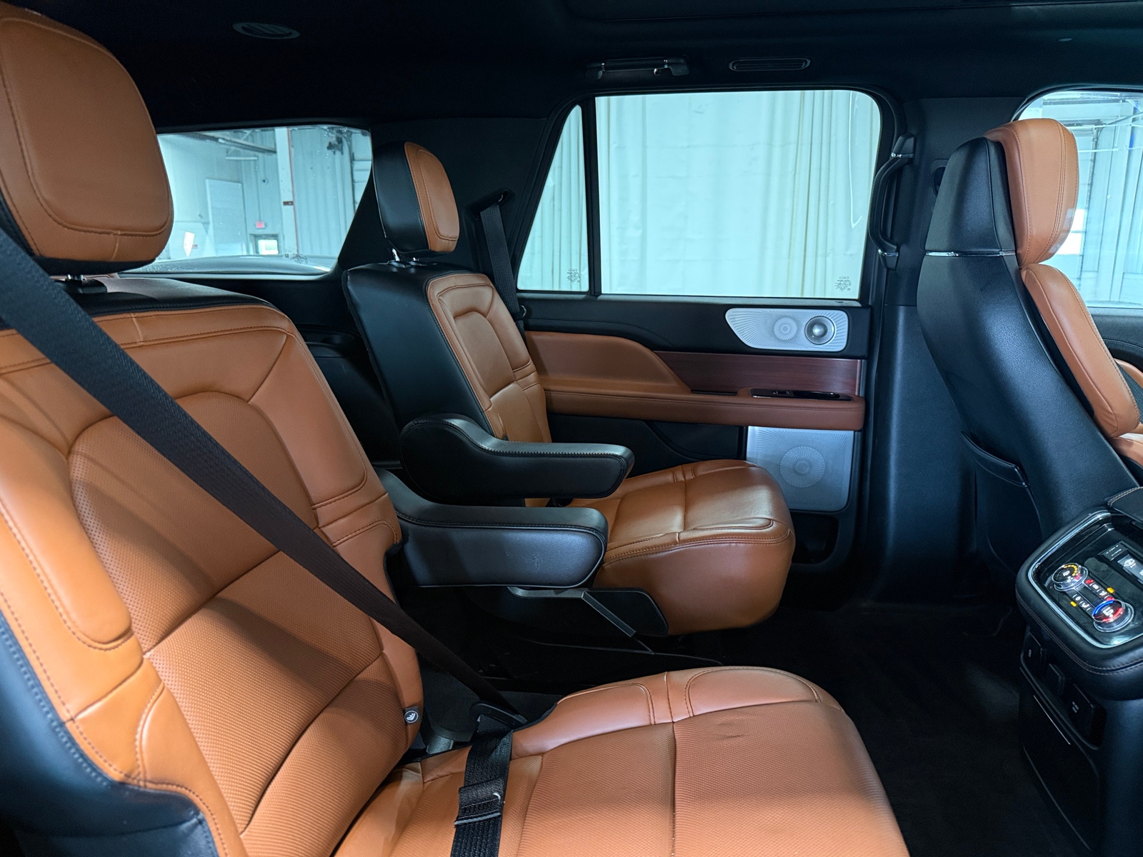 Thumbnail: 2021 Lincoln Navigator - 5