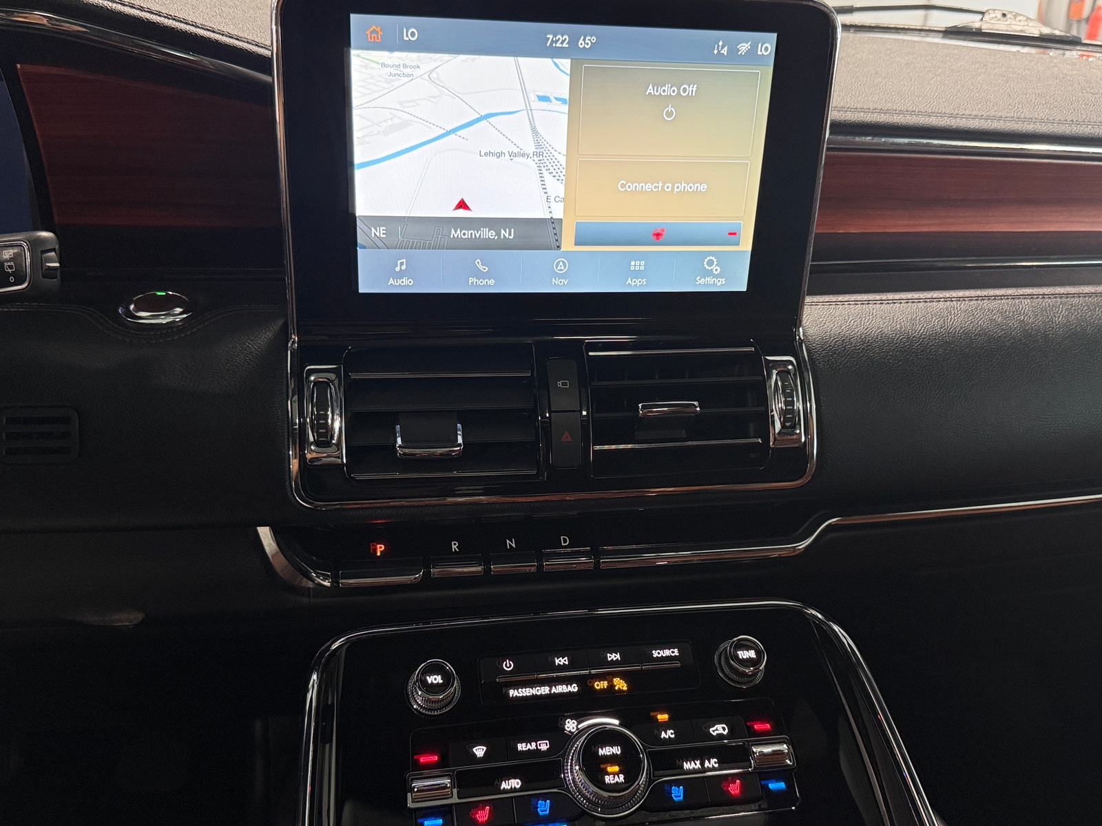 Thumbnail: 2021 Lincoln Navigator - 3