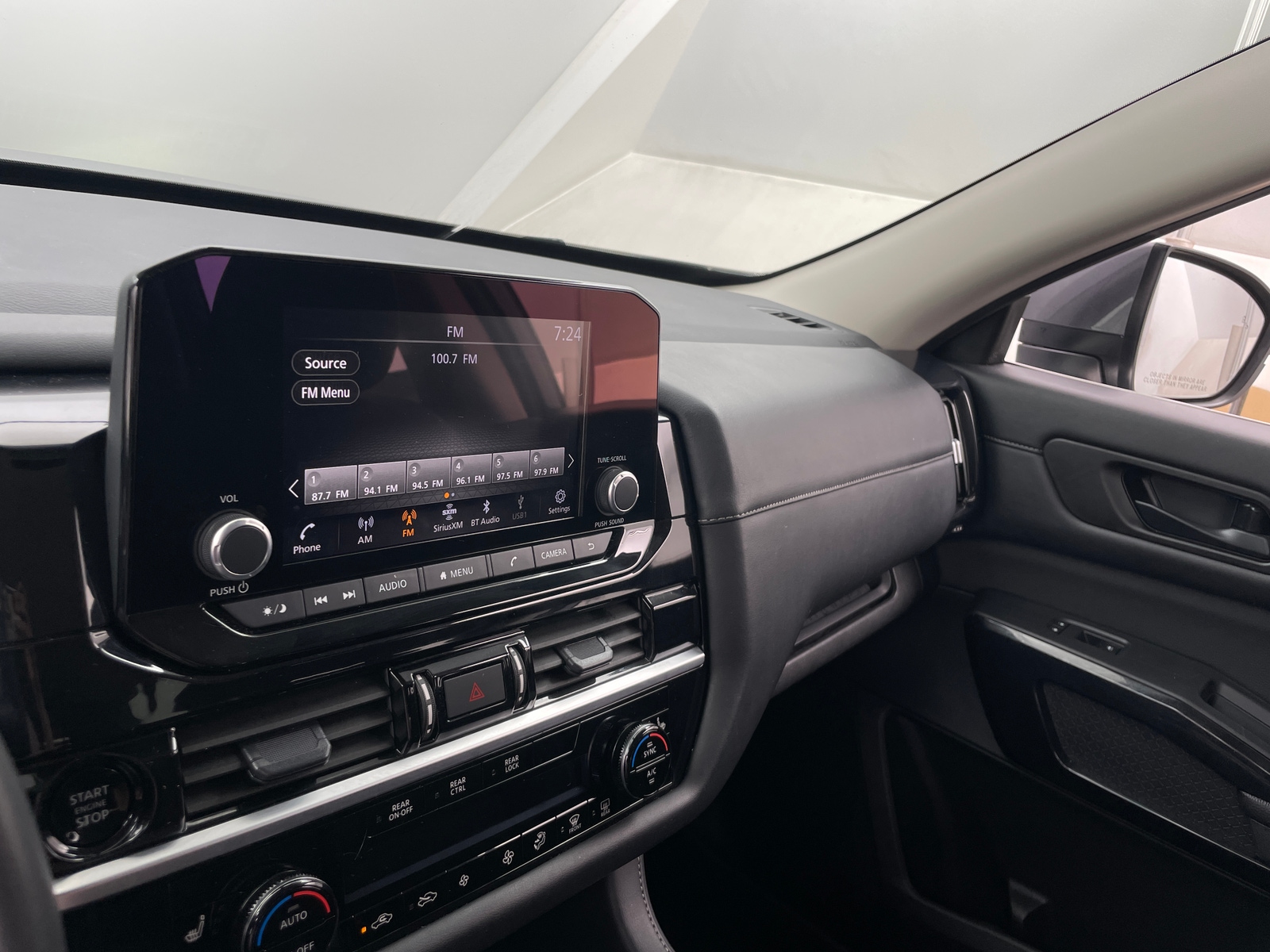 Thumbnail: 2025 Nissan Pathfinder - 4
