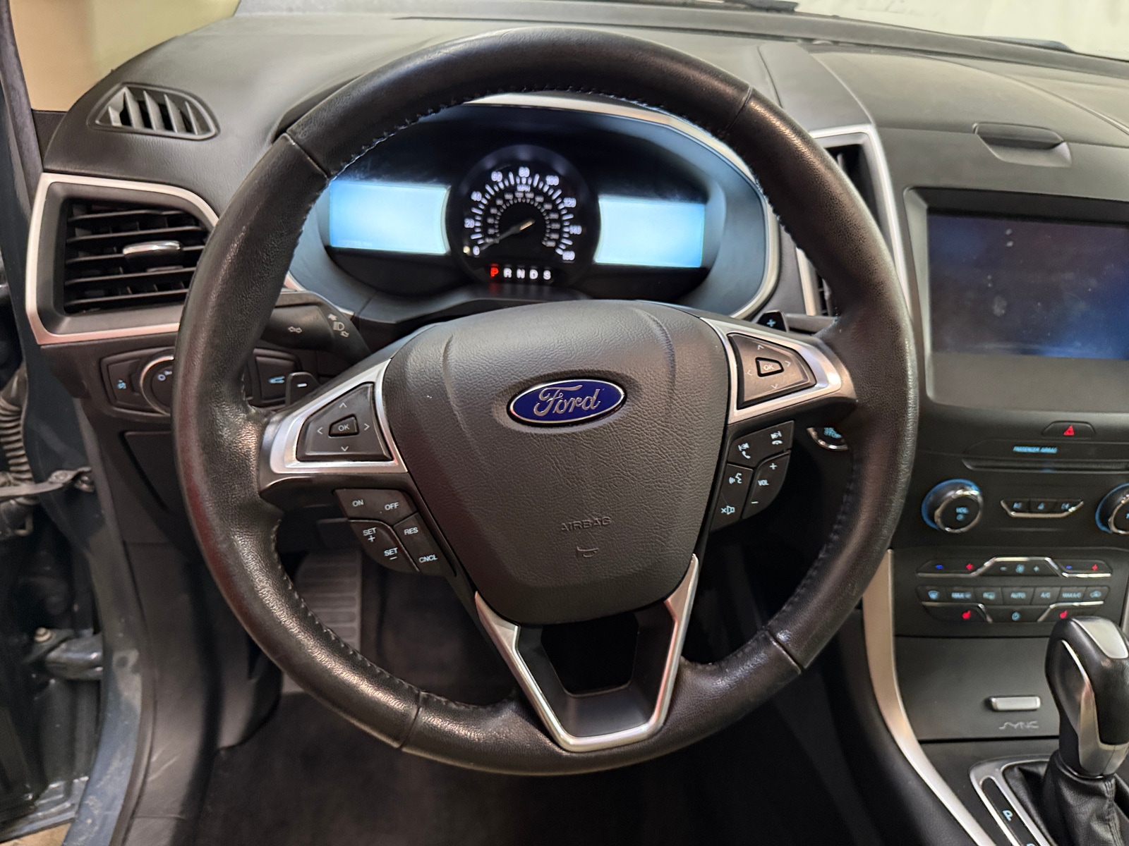 Thumbnail: 2016 Ford Edge - 4