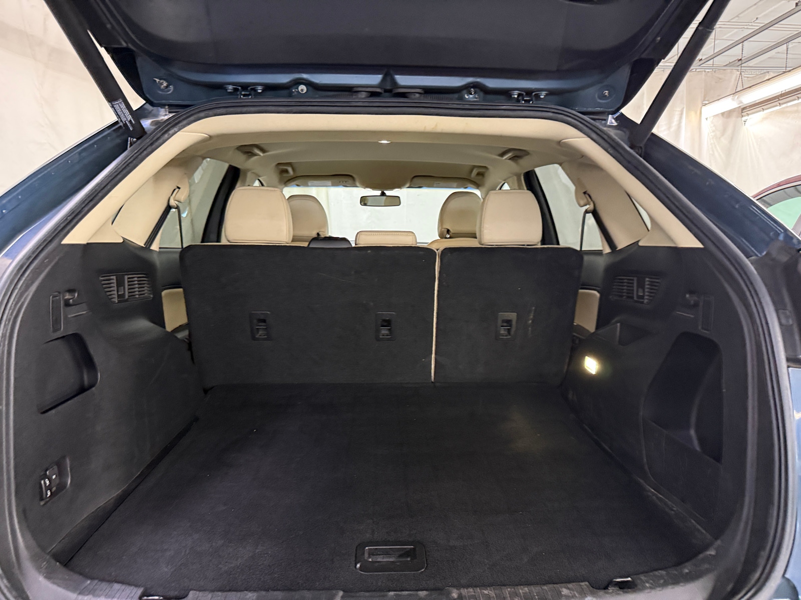 Thumbnail: 2016 Ford Edge - 6