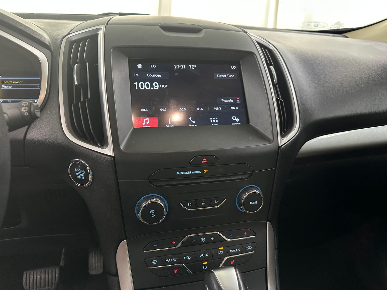 Thumbnail: 2016 Ford Edge - 3