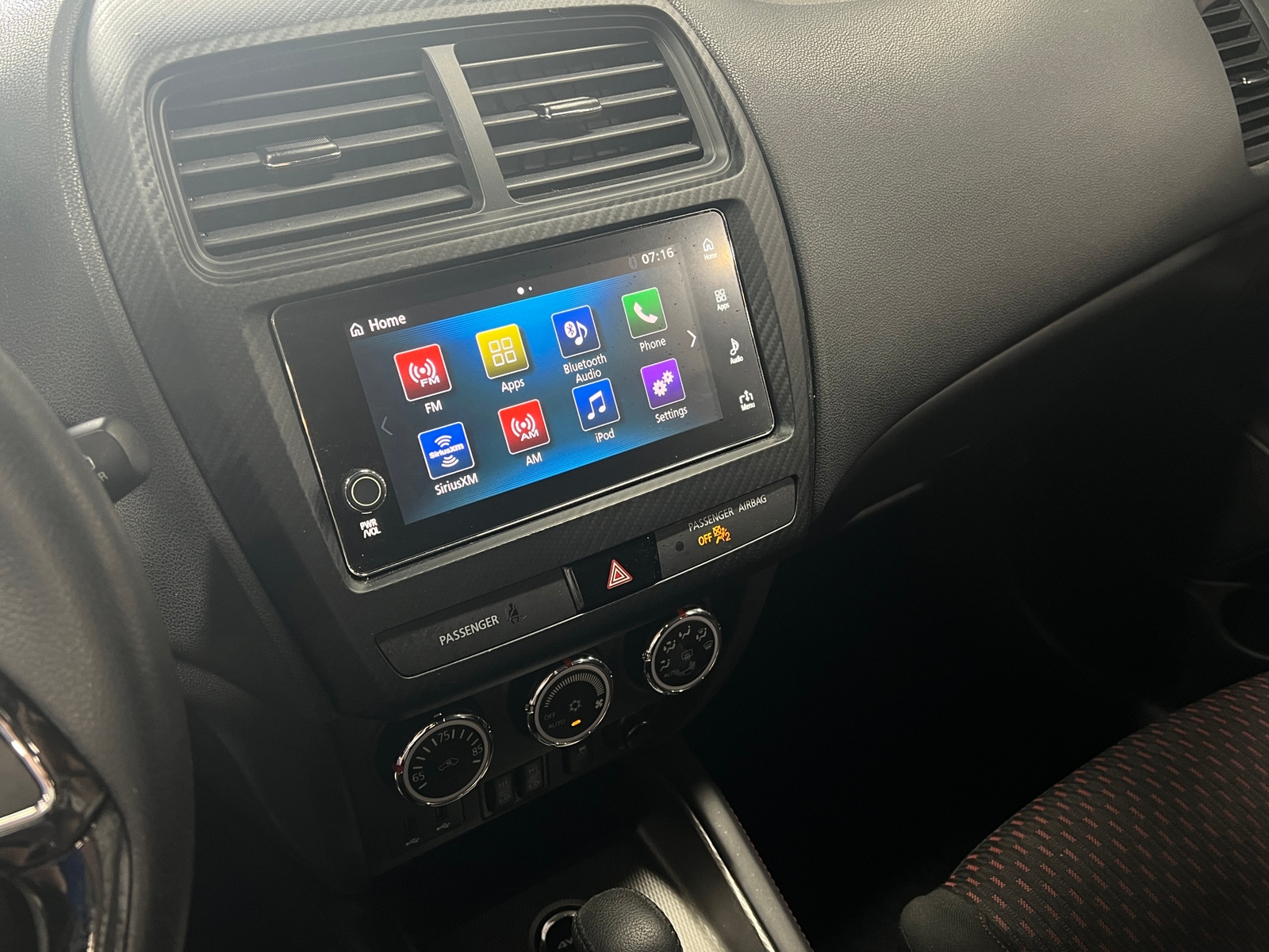 Thumbnail: 2019 Mitsubishi Outlander Sport - 4