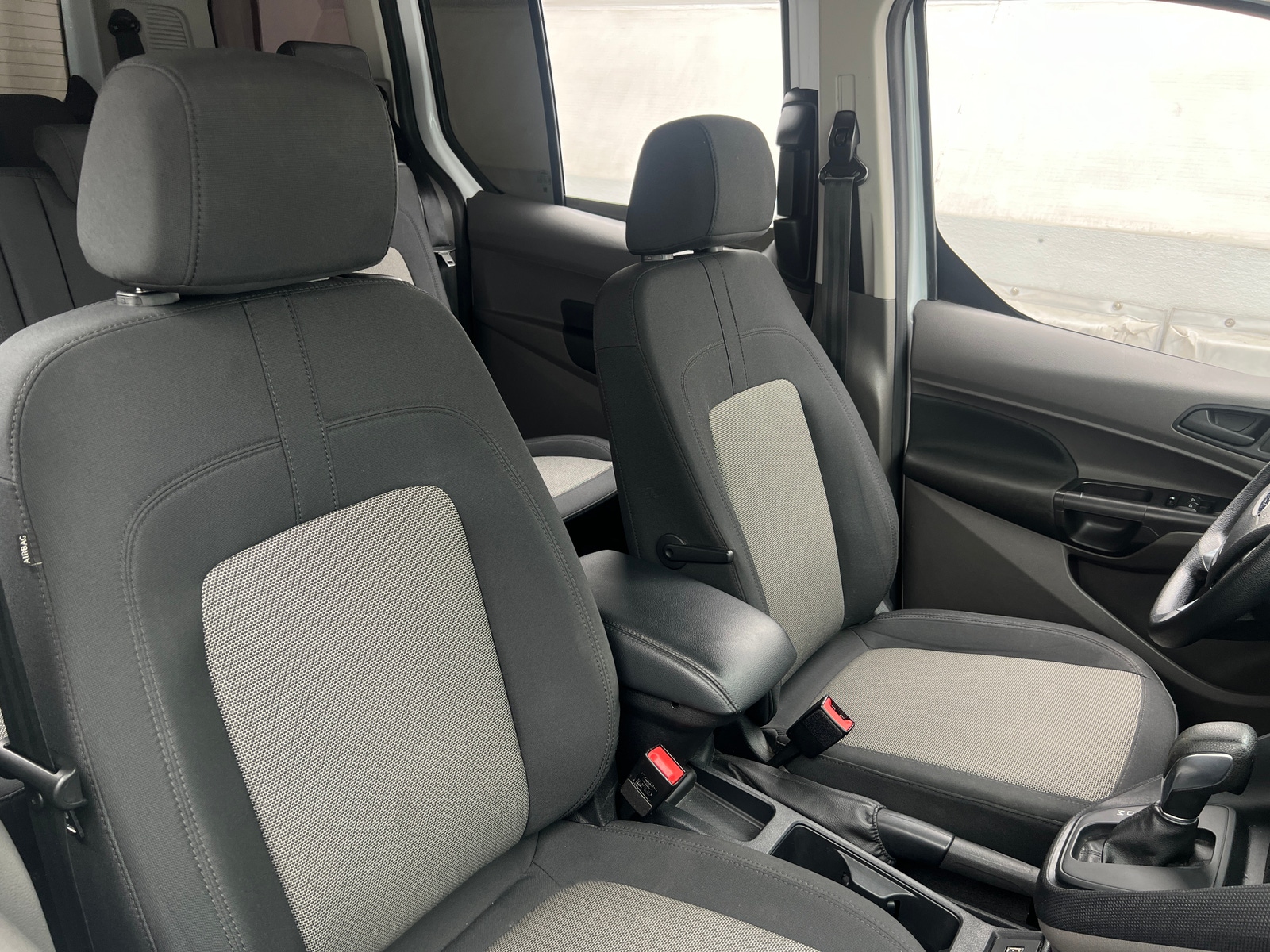 Thumbnail: 2022 Ford Transit Series - 2