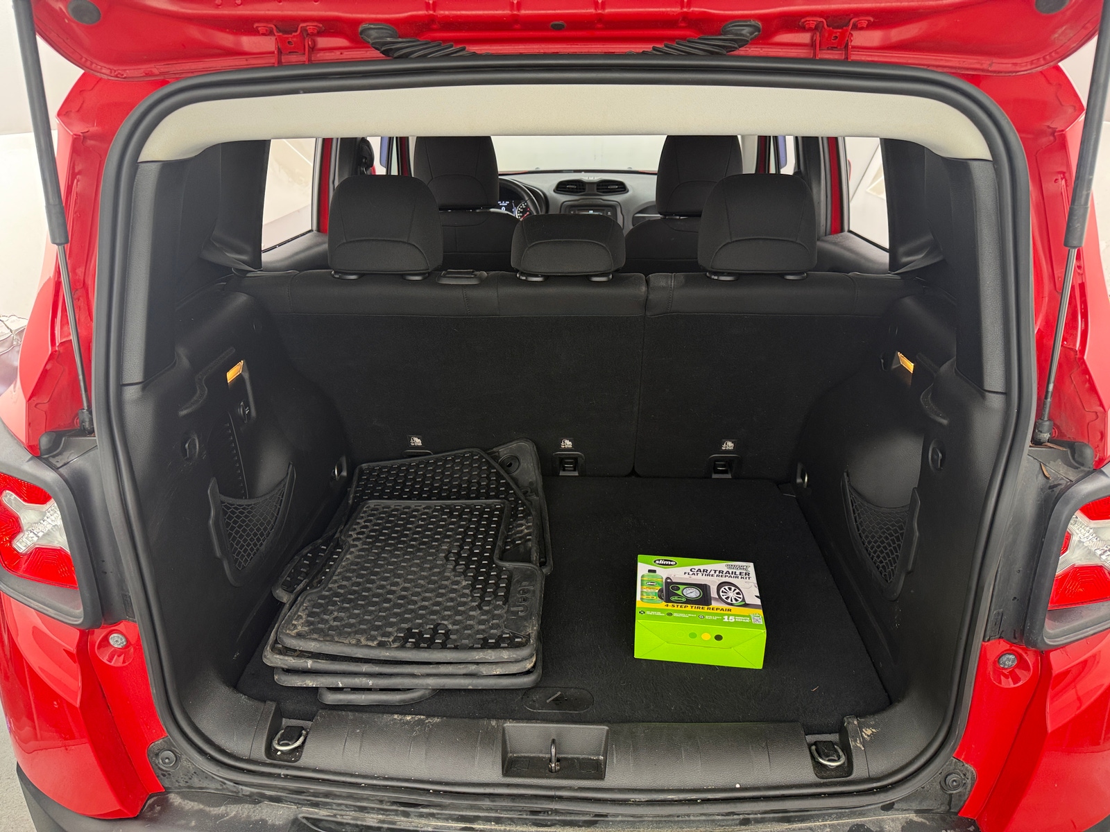 Thumbnail: 2017 Jeep Renegade - 7