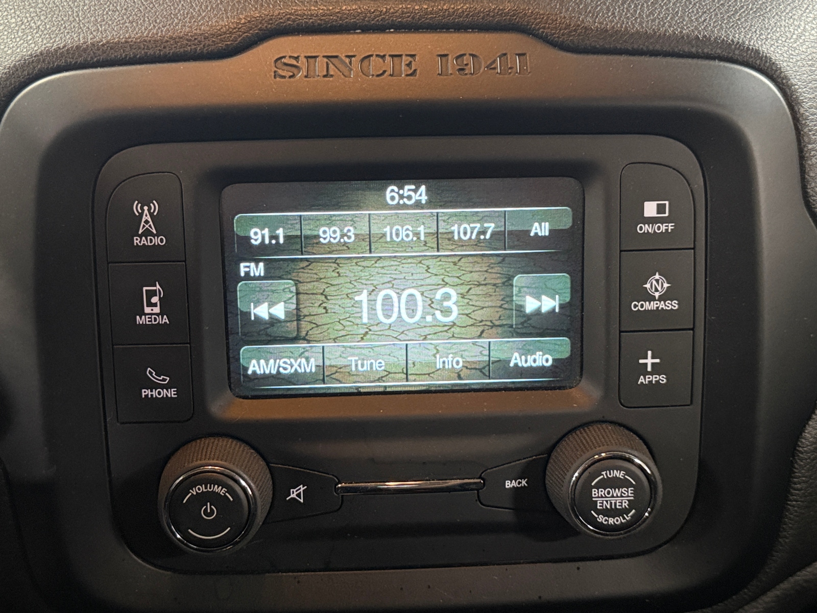 Thumbnail: 2017 Jeep Renegade - 4