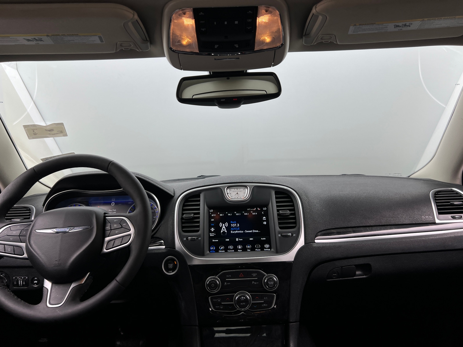 Thumbnail: 2022 Chrysler 300 - 2