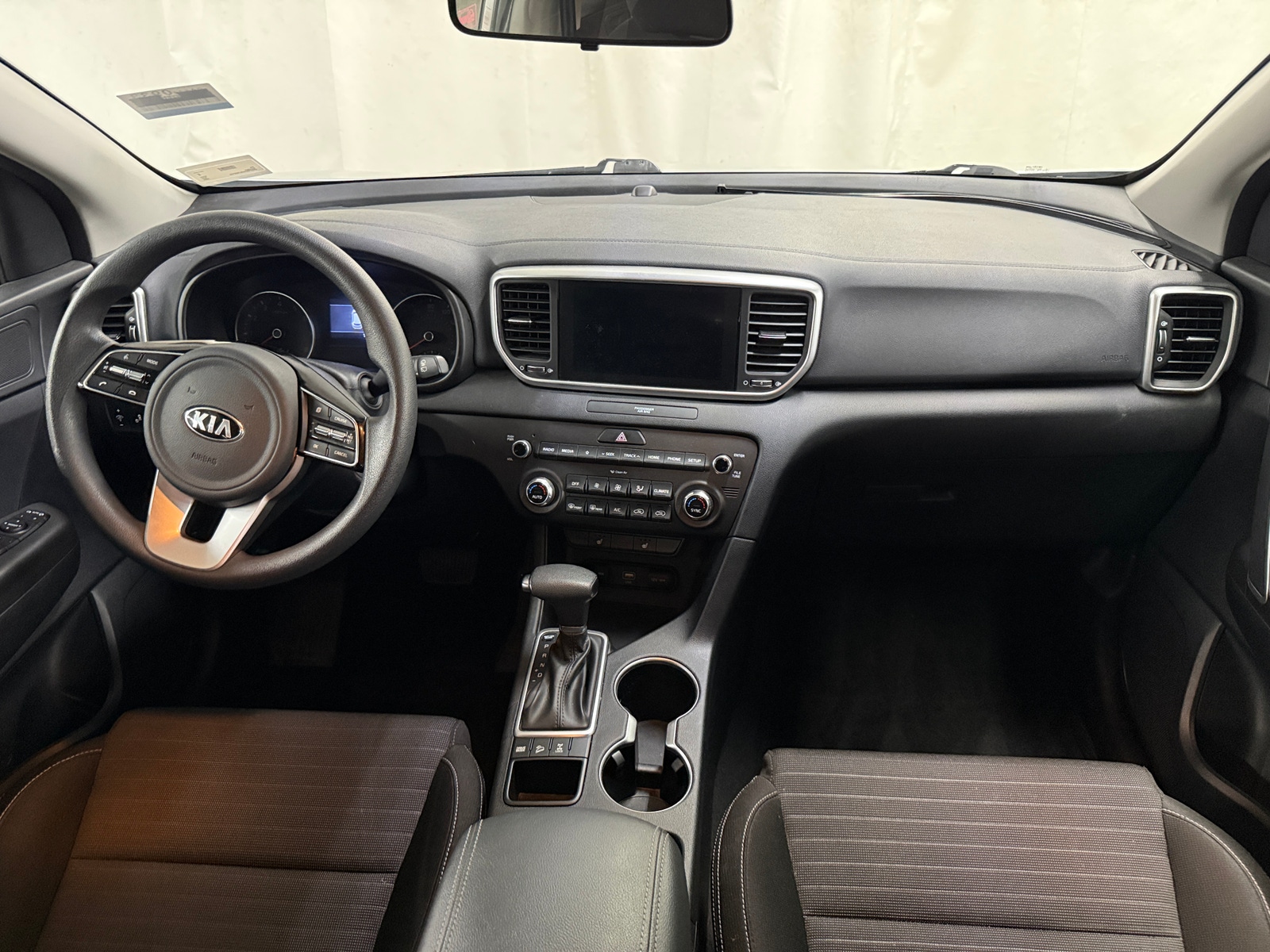 Thumbnail: 2020 Kia Sportage - 3