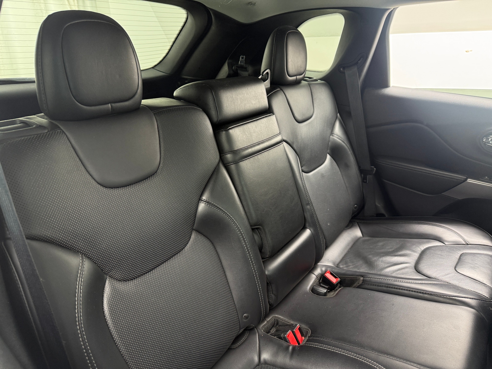 Thumbnail: 2019 Jeep Cherokee - 5