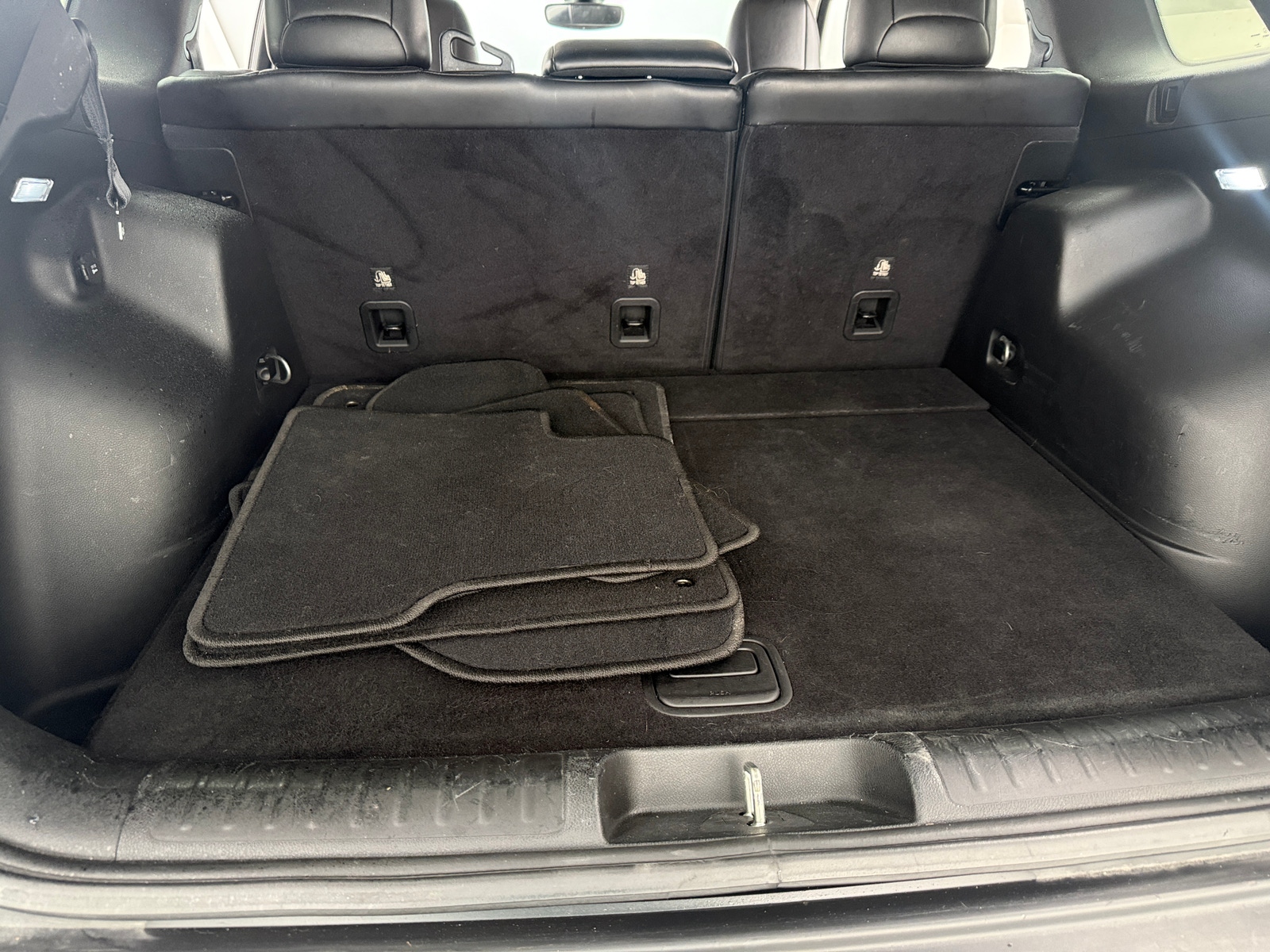 Thumbnail: 2019 Jeep Cherokee - 6