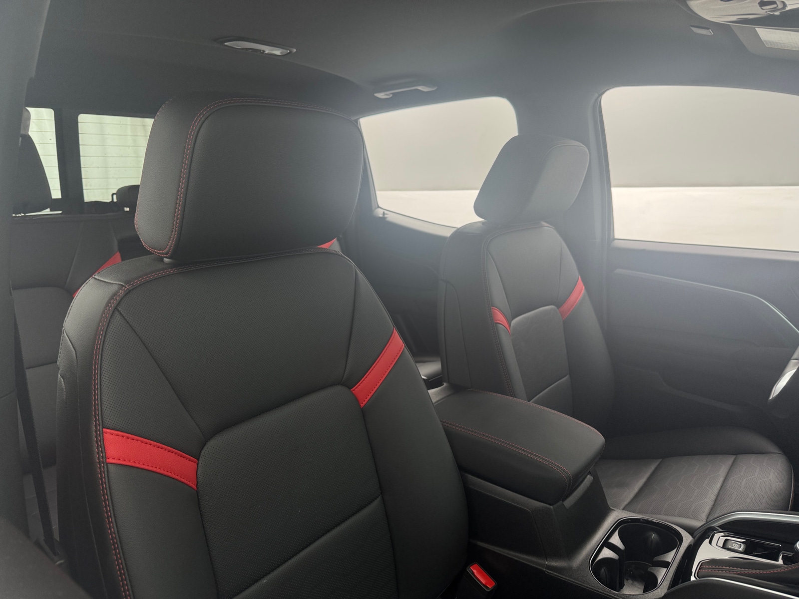 Thumbnail: 2025 Chevrolet Colorado - 2