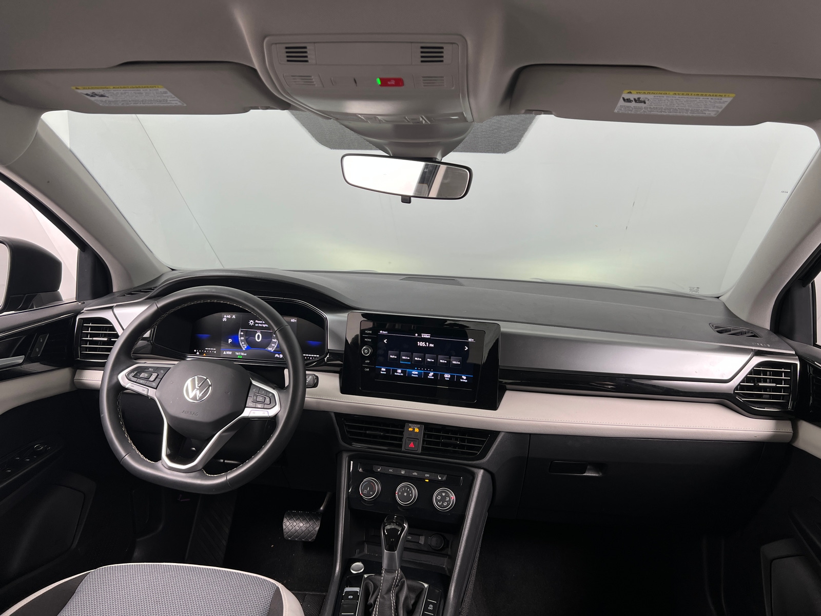 Thumbnail: 2025 Volkswagen Taos - 3