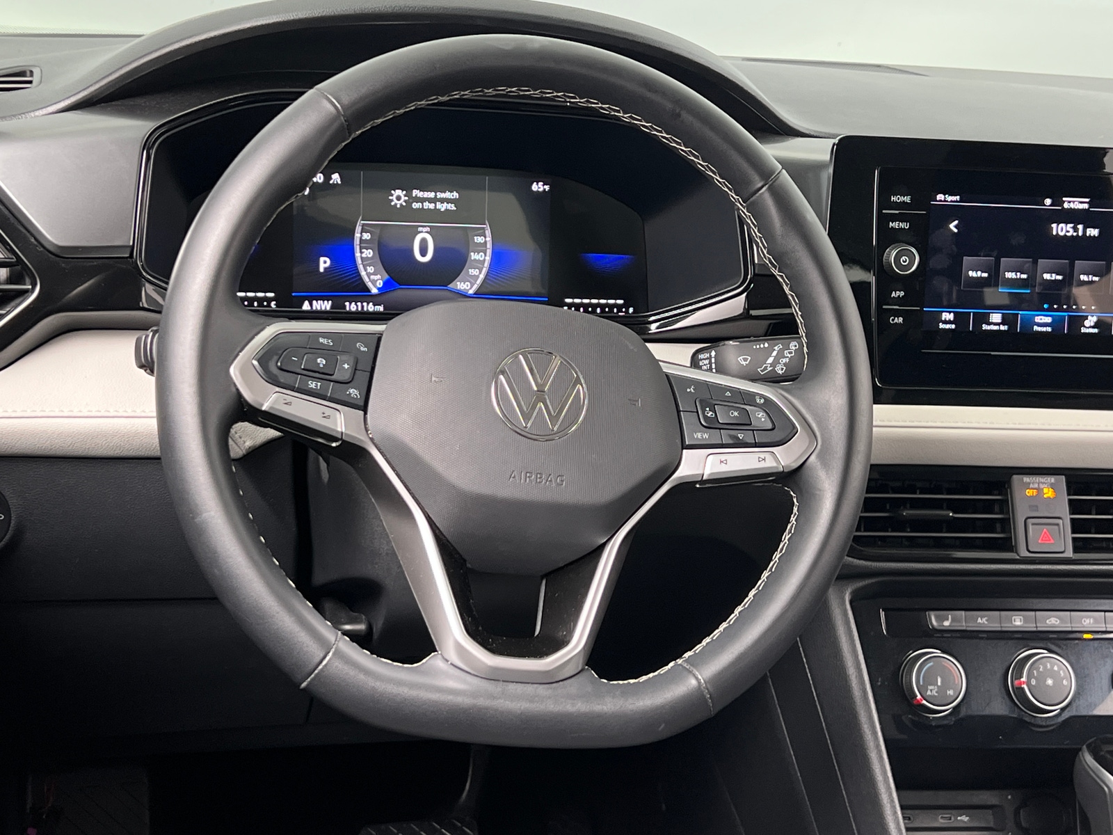 Thumbnail: 2025 Volkswagen Taos - 5