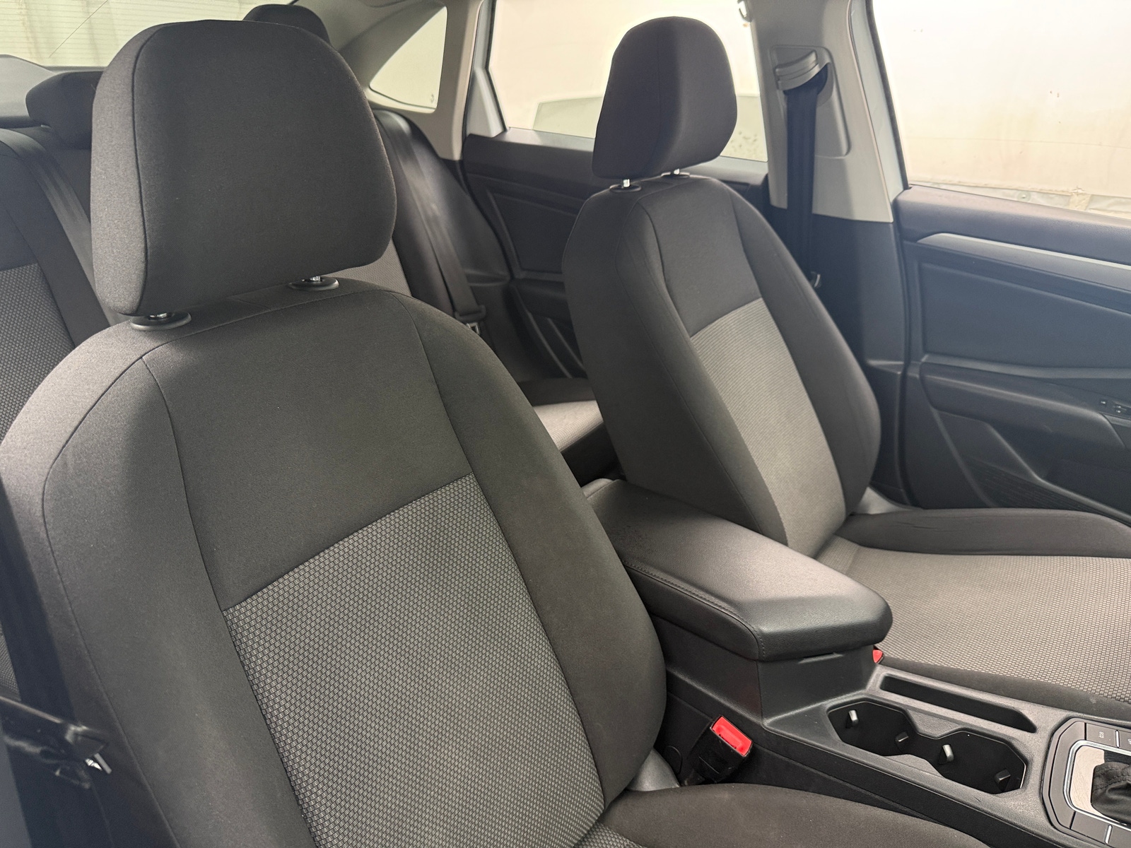 Thumbnail: 2019 Volkswagen Jetta - 2