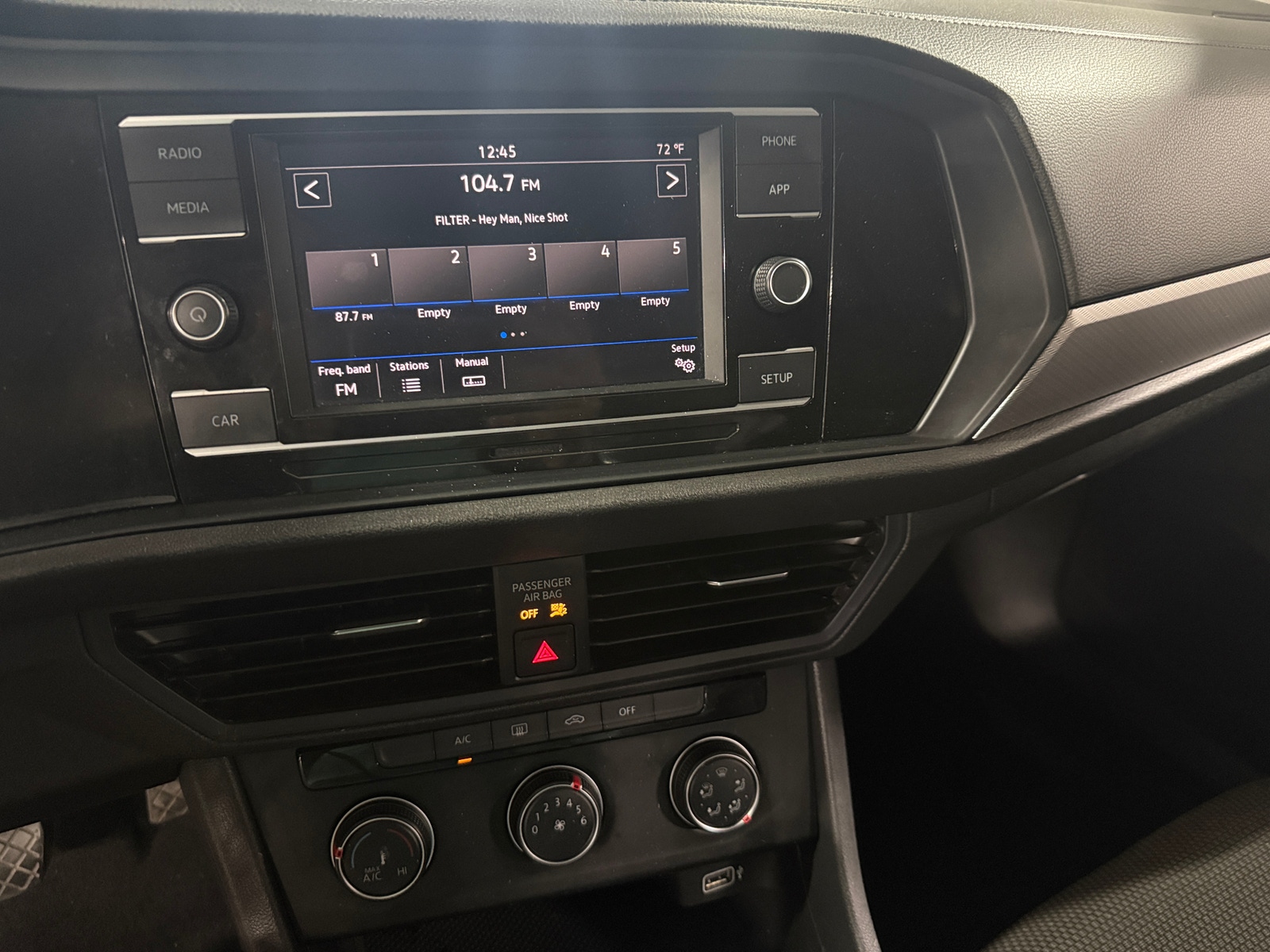 Thumbnail: 2019 Volkswagen Jetta - 4