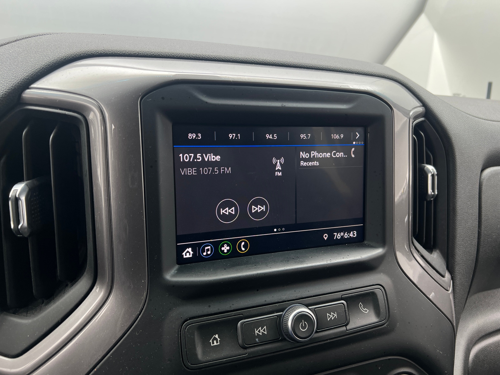 Thumbnail: 2020 Chevrolet Silverado 1500 - 4