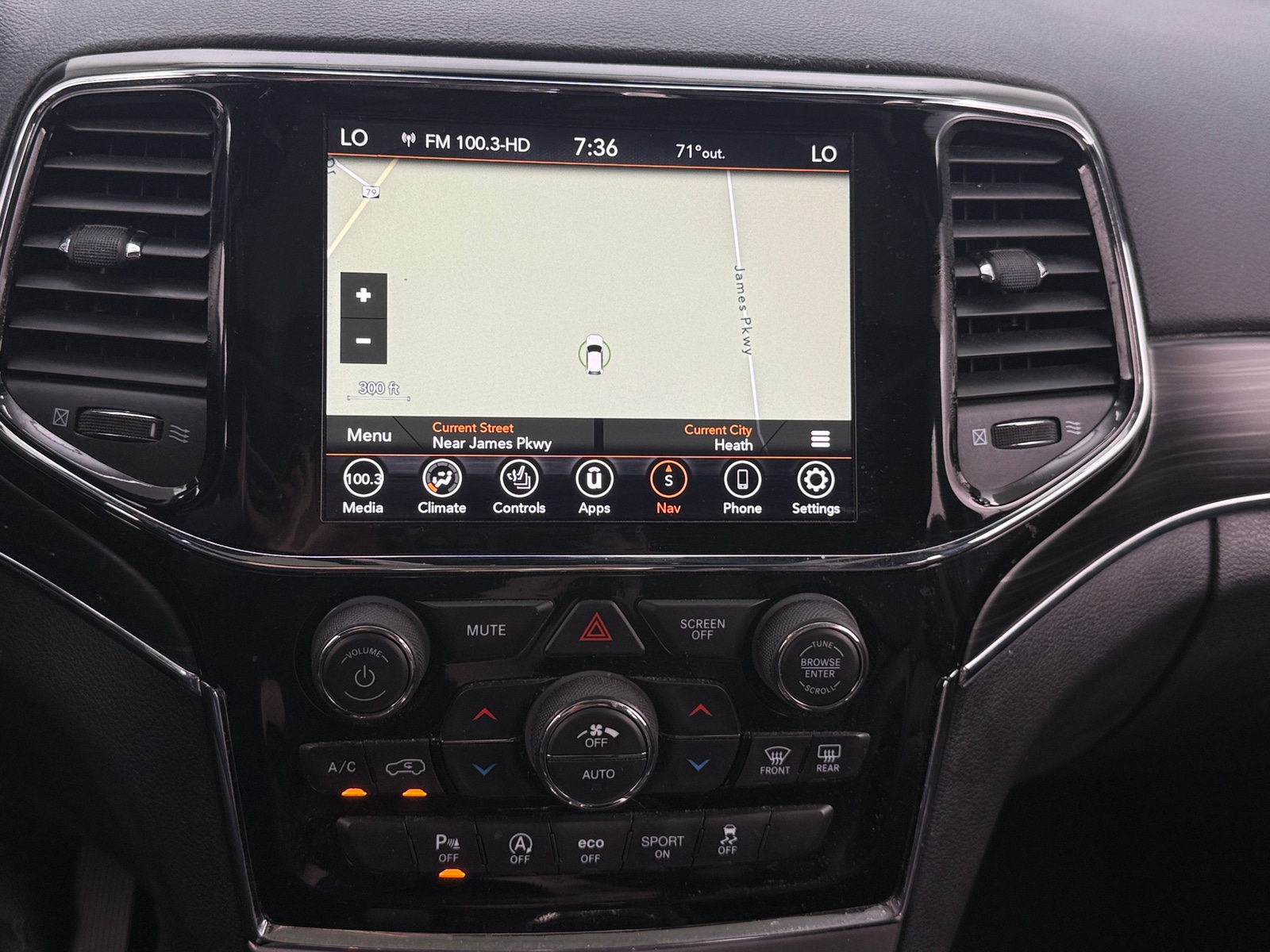 Thumbnail: 2020 Jeep Grand Cherokee - 3