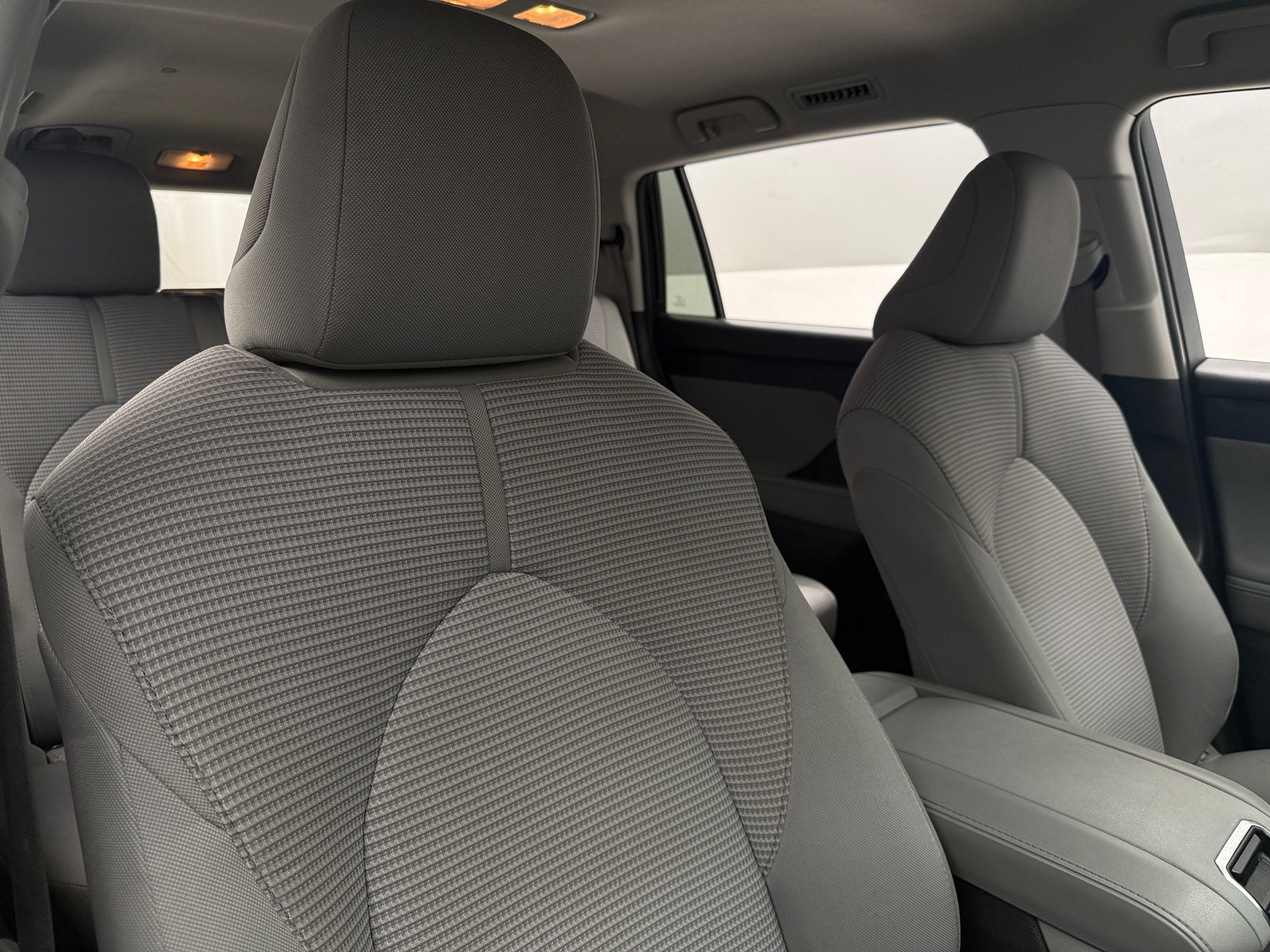 Thumbnail: 2023 Toyota Highlander - 2