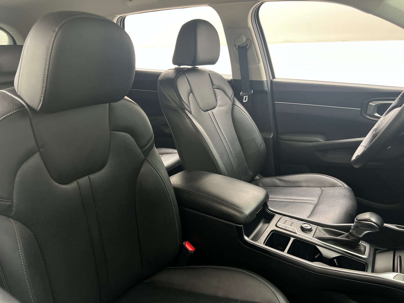 Thumbnail: 2023 Kia Sorento - 2