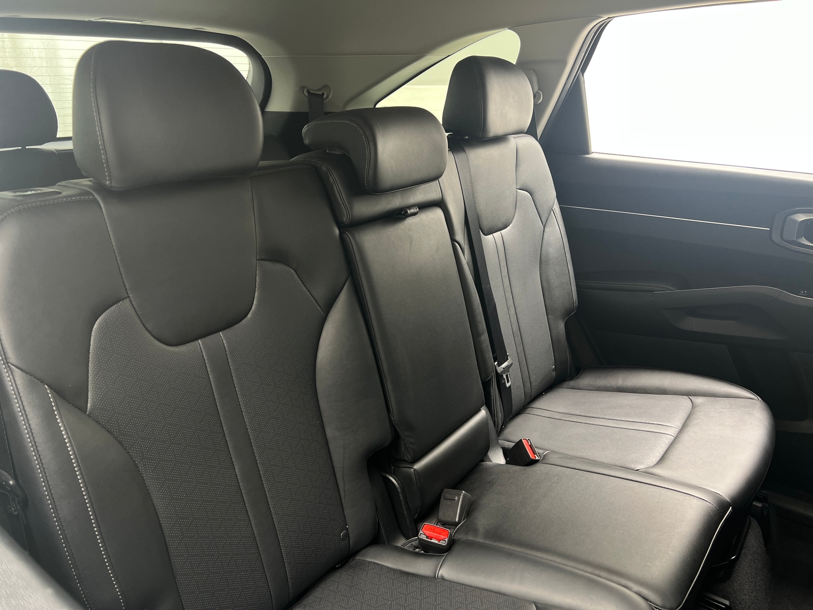 Thumbnail: 2023 Kia Sorento - 6