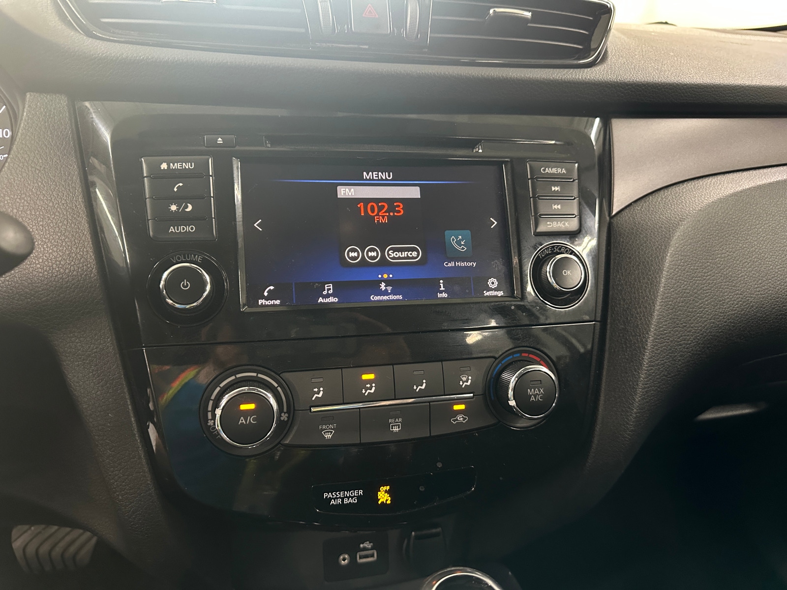 Thumbnail: 2022 Nissan Rogue Sport - 4