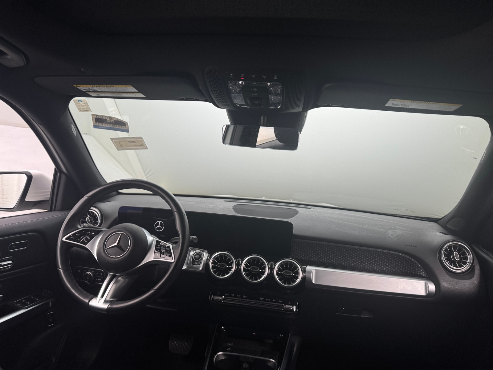 Thumbnail: 2025 Mercedes-Benz GLB - 2