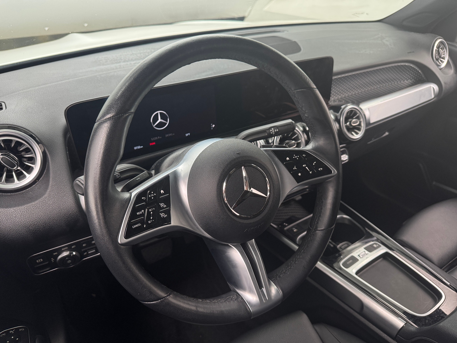 Thumbnail: 2025 Mercedes-Benz GLB - 4